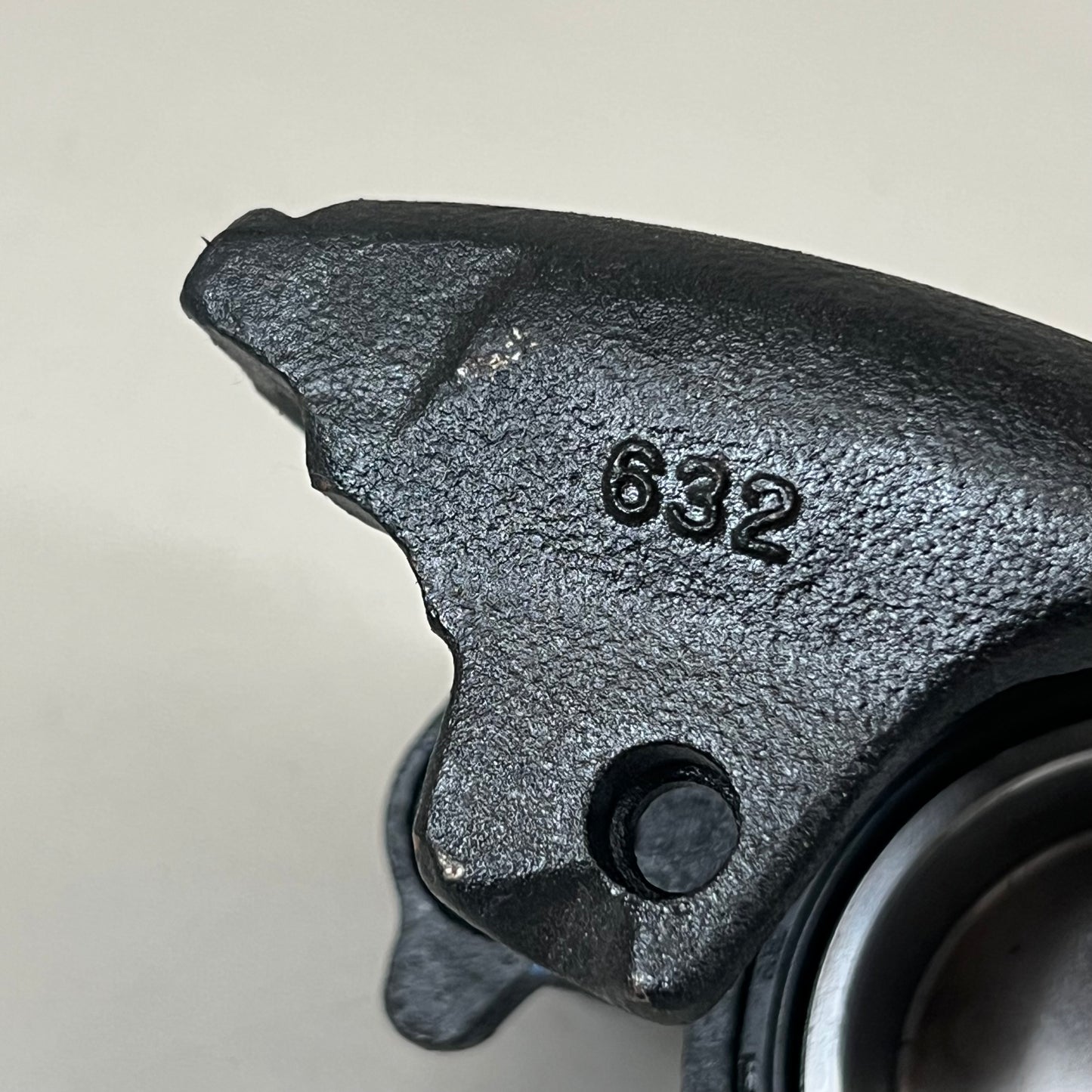 ADAPTIVE ONE Semi Loaded Coated Brake Caliper
