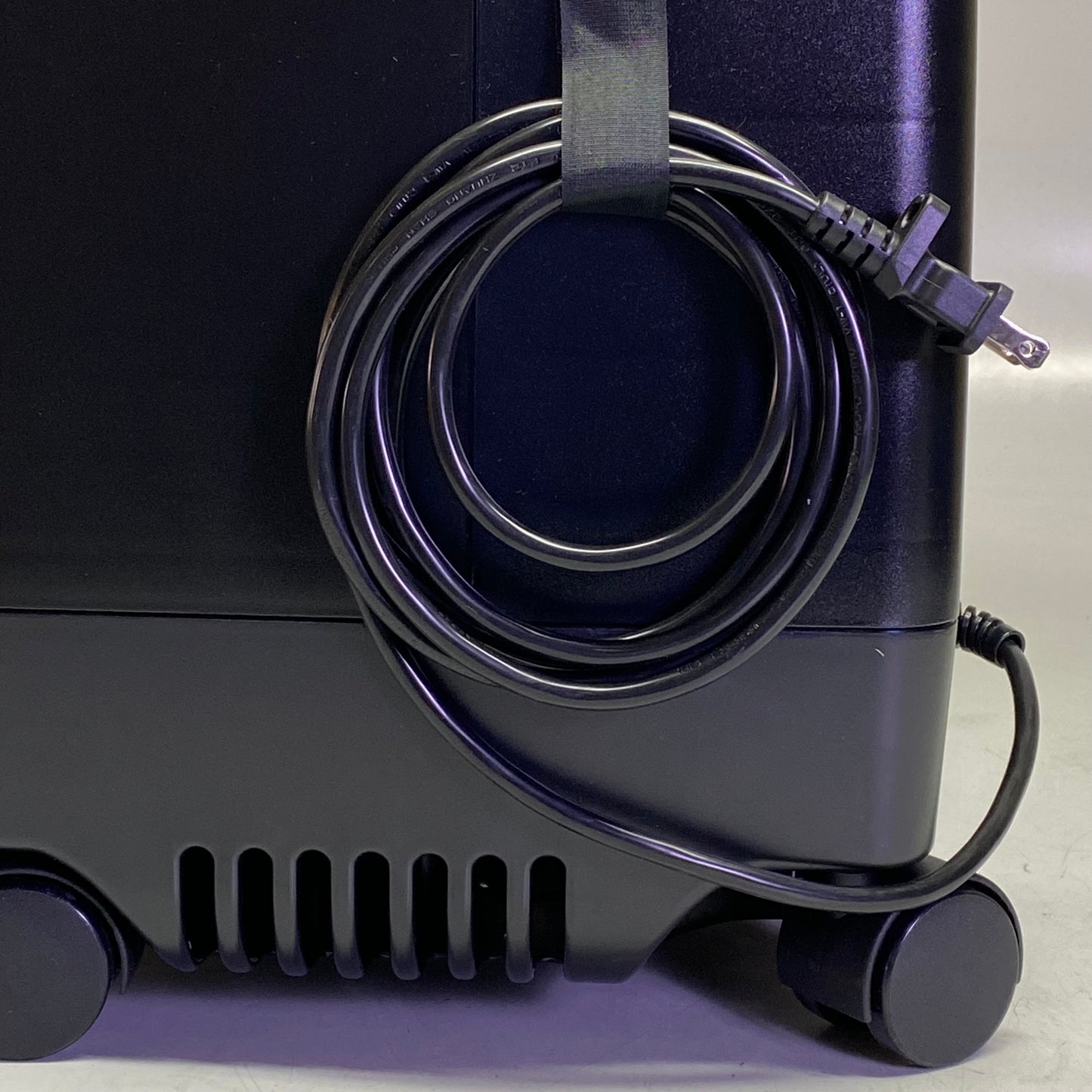 DEVILBISS HEALTHCARE 5 Liter Oxygen Concentrator 24.5" x 13.5" x 12" Black 525DS