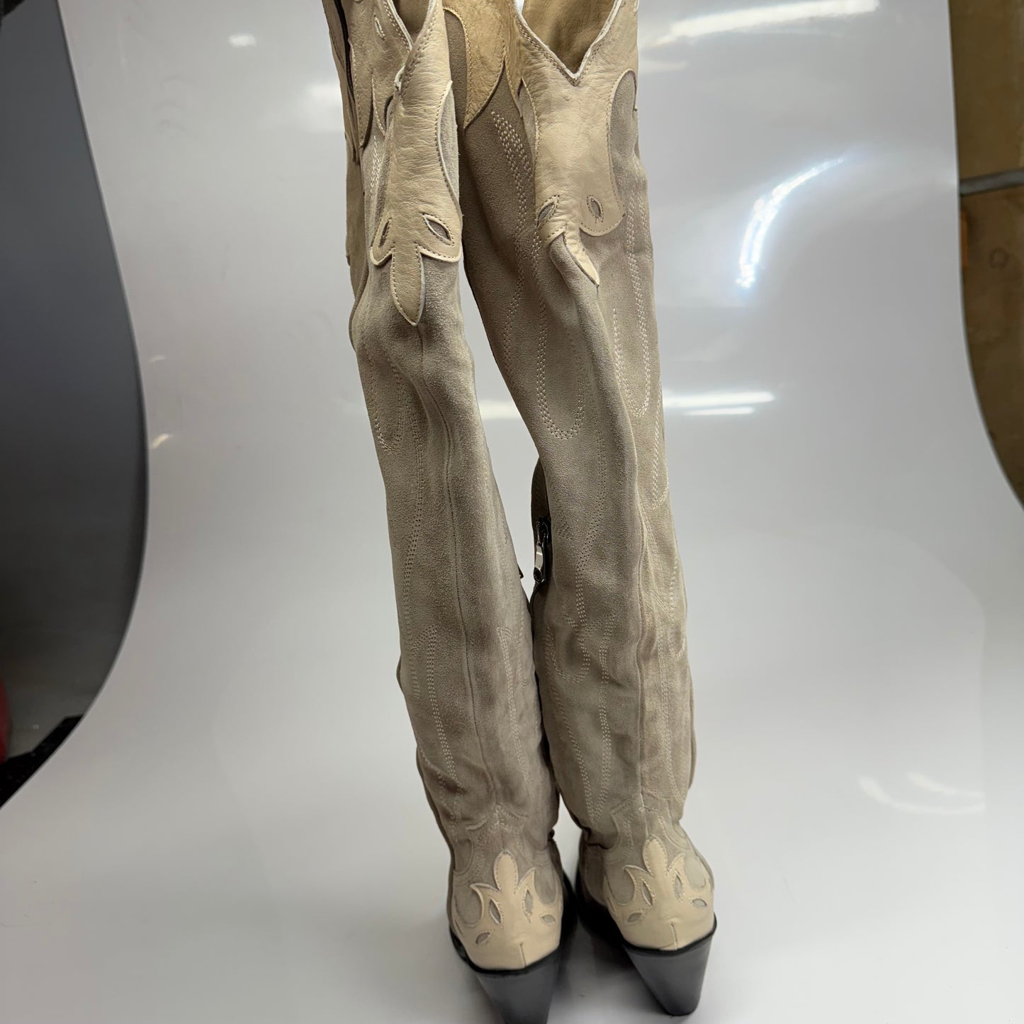 FREE PEOPLE Wild West Thigh High Boots Sz 7 WS Dust Bunny Suede 84641133- New