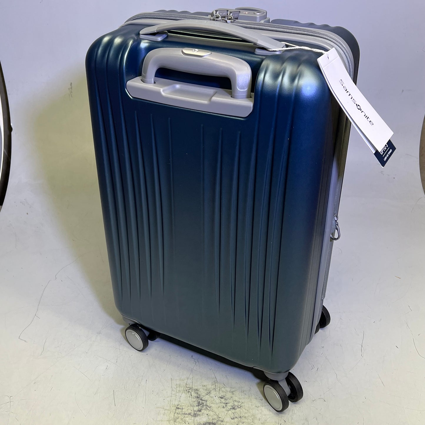 SAMSONITE Opto 3 Carry Suitcase 360° Spinner Wheels 19" X 13"x9" Frost Teal