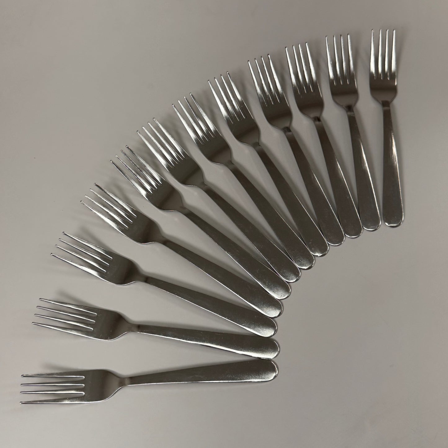 DELCO (108 FORKS) Windsr III 1880 Hospitality 18/0 Stainless Steel 7" Forks B401FPLF