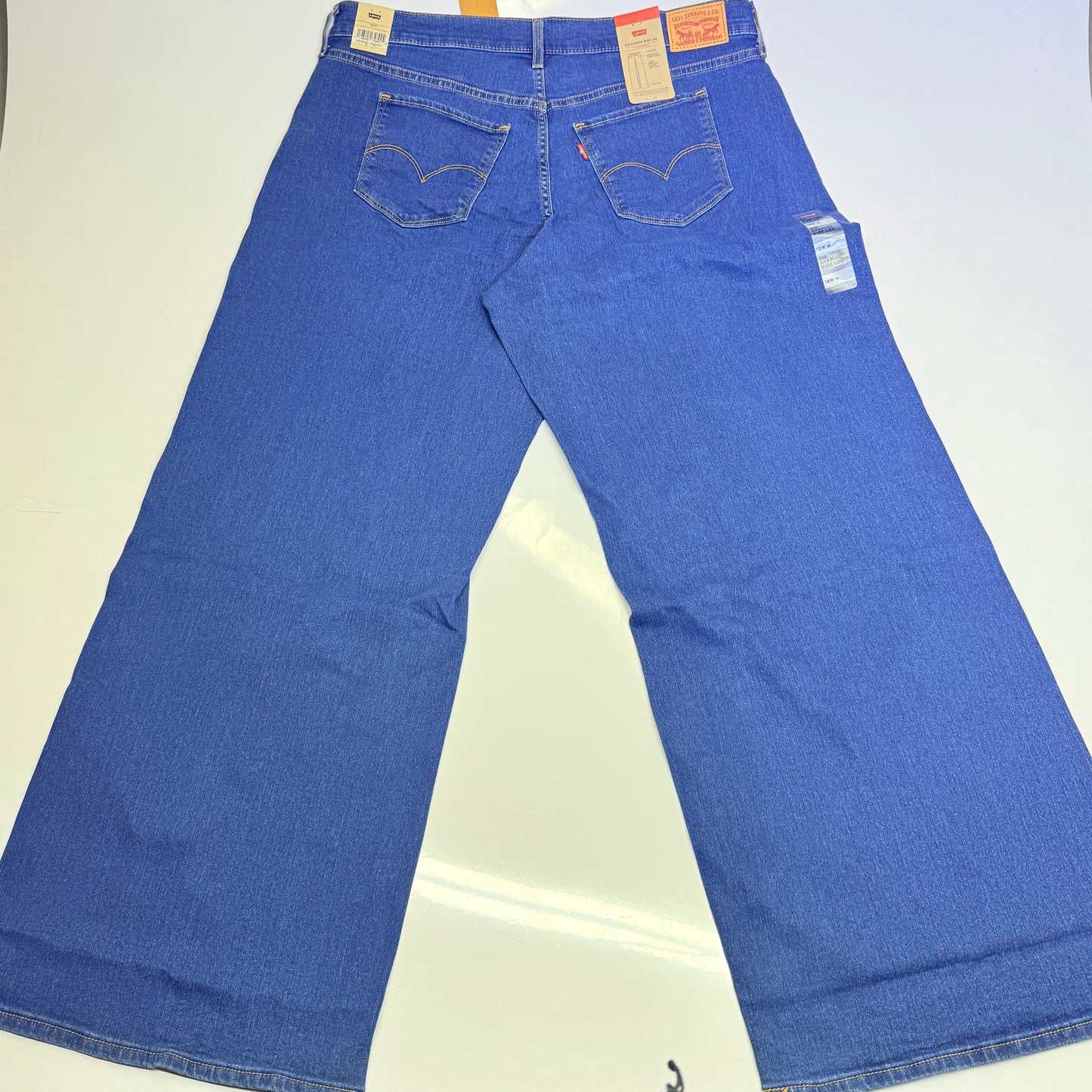 LEVI'S 318 Shaping Wide Leg Stellar Stretch Mid Rise Women's Sz 18xM (New)