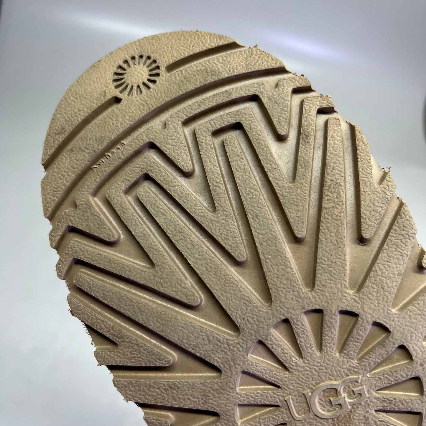 UGG Suede Neumel Ankle Boot 17mm Plush Men's Sz 9 Brown (Pre-Owned)