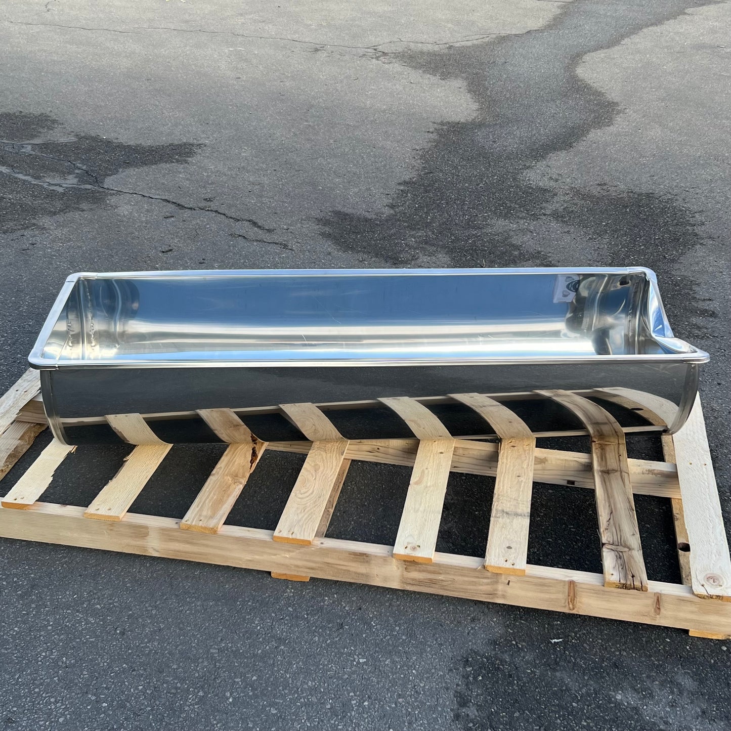 ZA@ Pallet of Wash Tank Only 161 Sz 64"W x 21"L x 13.5"H (AS-IS, Damage)