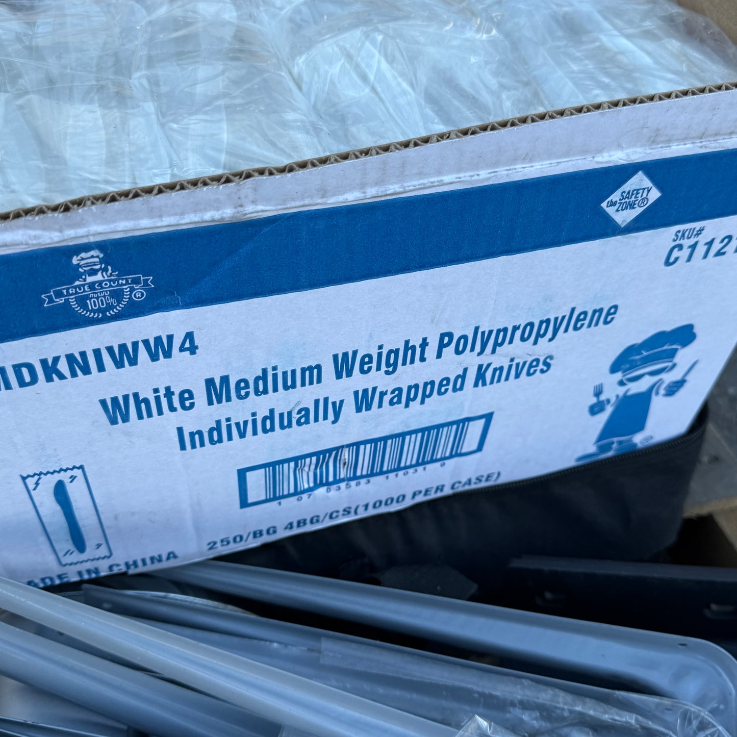 ZA@ Pallet of MIXED Paper Cups, Brackets, Fenders, Mate, Plumbing Parts, Hot Cup Sleeves, Bike Fender, & MORE! (AS-IS)