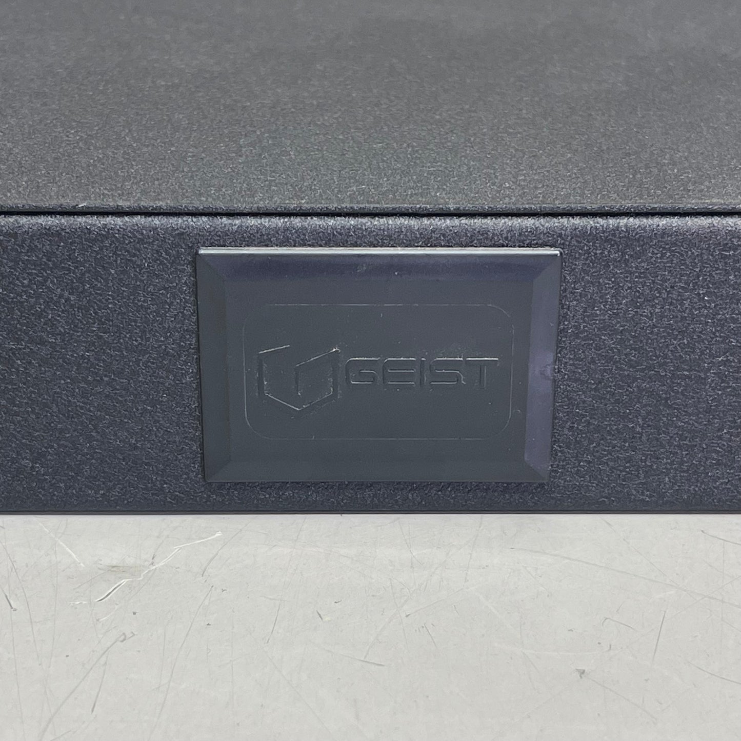 VERTIV Geist Power Distribution Unit BRE160-002/16 (Used, Working)