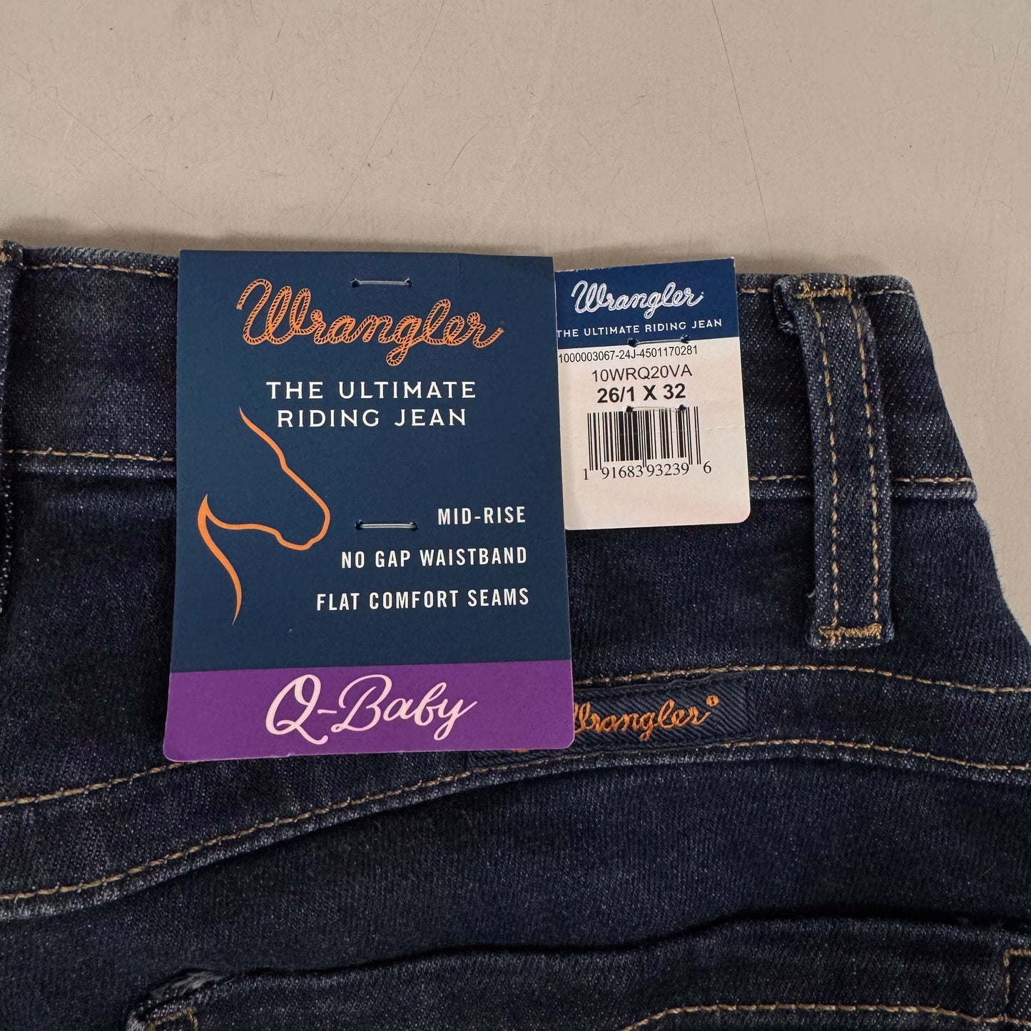 WRANGLER The Ultimate Riding Jean Q-Baby Mid-Rise 26/1 x 32 Avery 10WRQ20VA