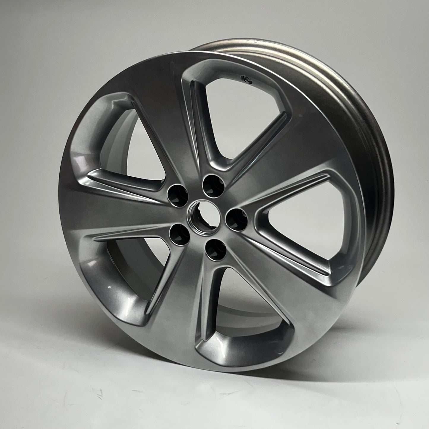 BLACKBURN 2013-2016 Chevrolet Buick Encore 18" OEM Wheel Rim 25280-0400