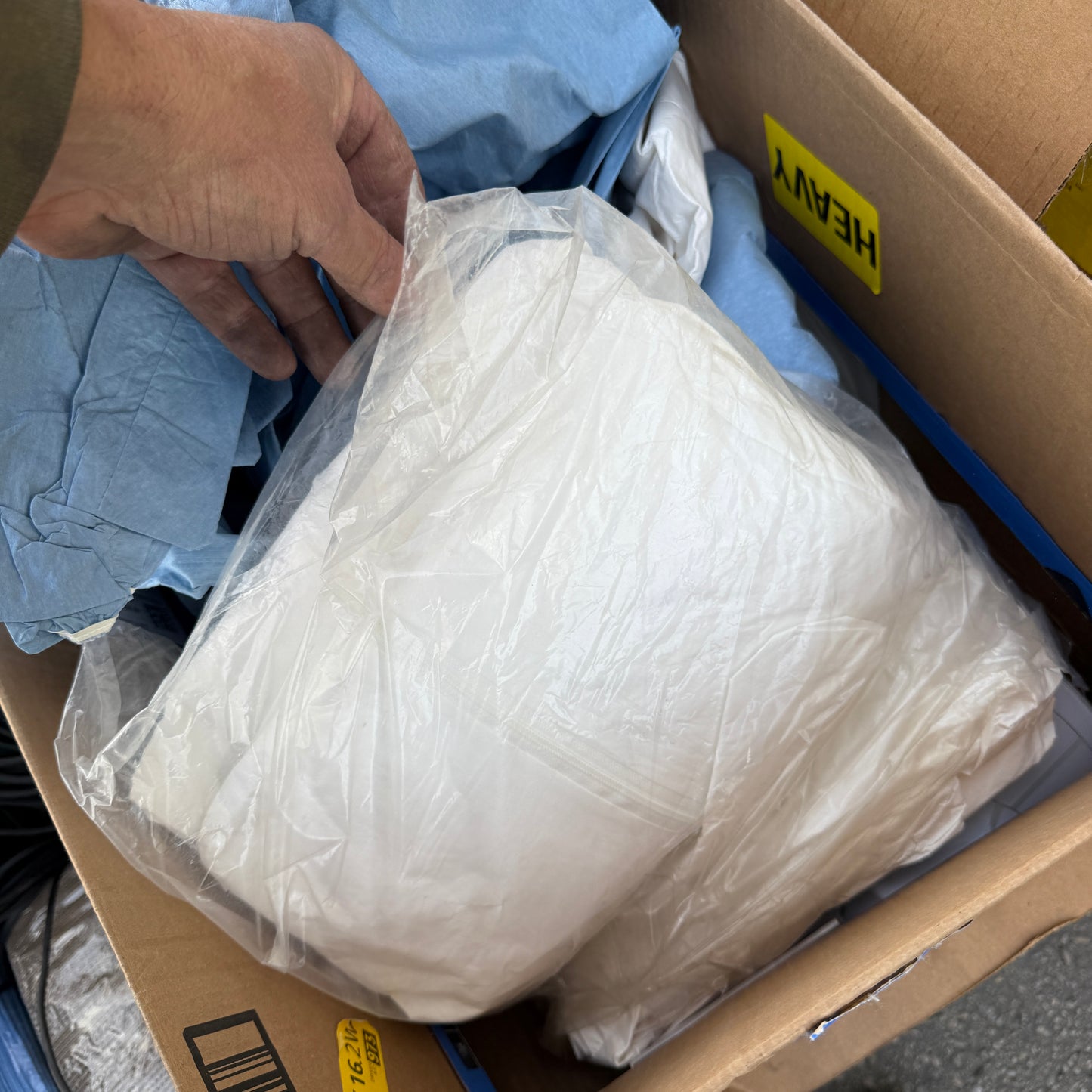 ZA@ Pallet of MIXED Rubber Trim, Plastic Pipes, Coveralls, Broken Putters, & MORE! (AS-IS)