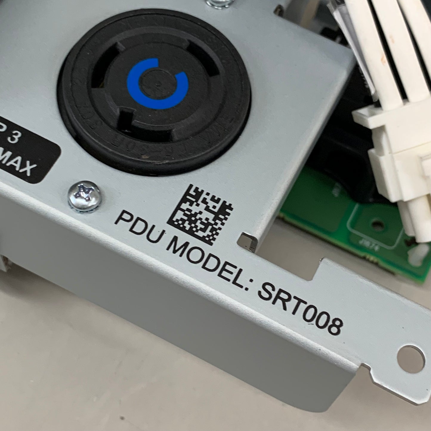 APC Smart-UPS SRT Power Distribution Unit 5.31"x11.73"x3.70" SRT008