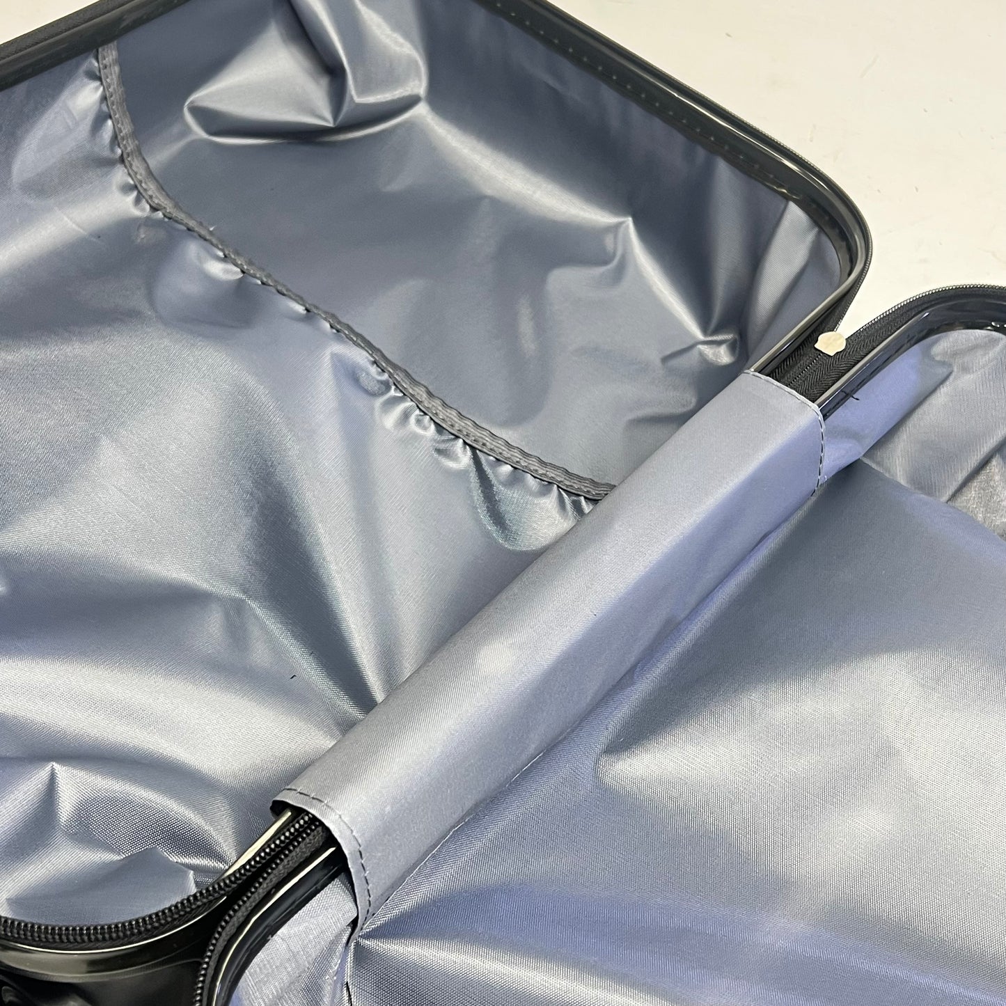 EMPIRE CITY  Rolling Hardshell Carry on Travel Case W/ Lock  20" Black 12890