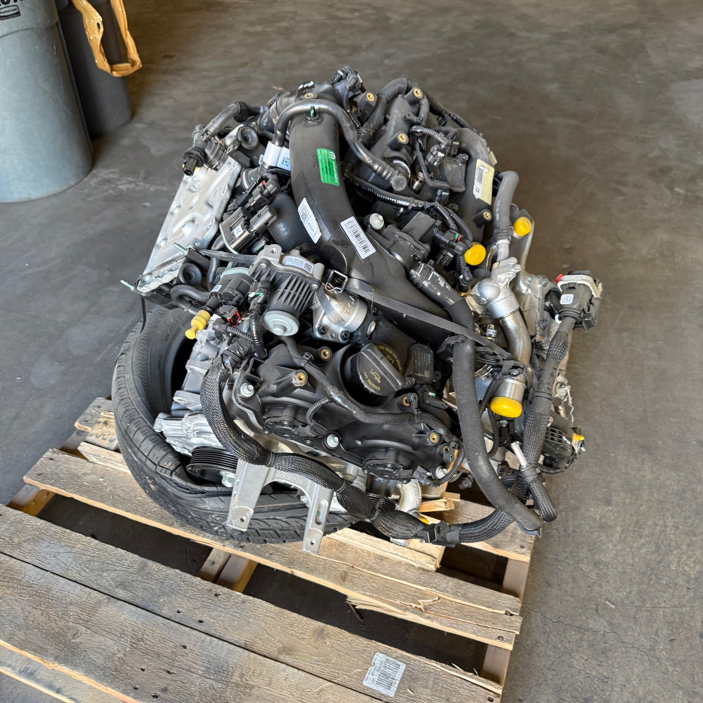 ZA@ MOPAR (Some Damage, but Never Used) Jeep Wrangler Engine (Electric / Gas?) 2020-23 04893726CB 2.0L L4 (AS-IS)