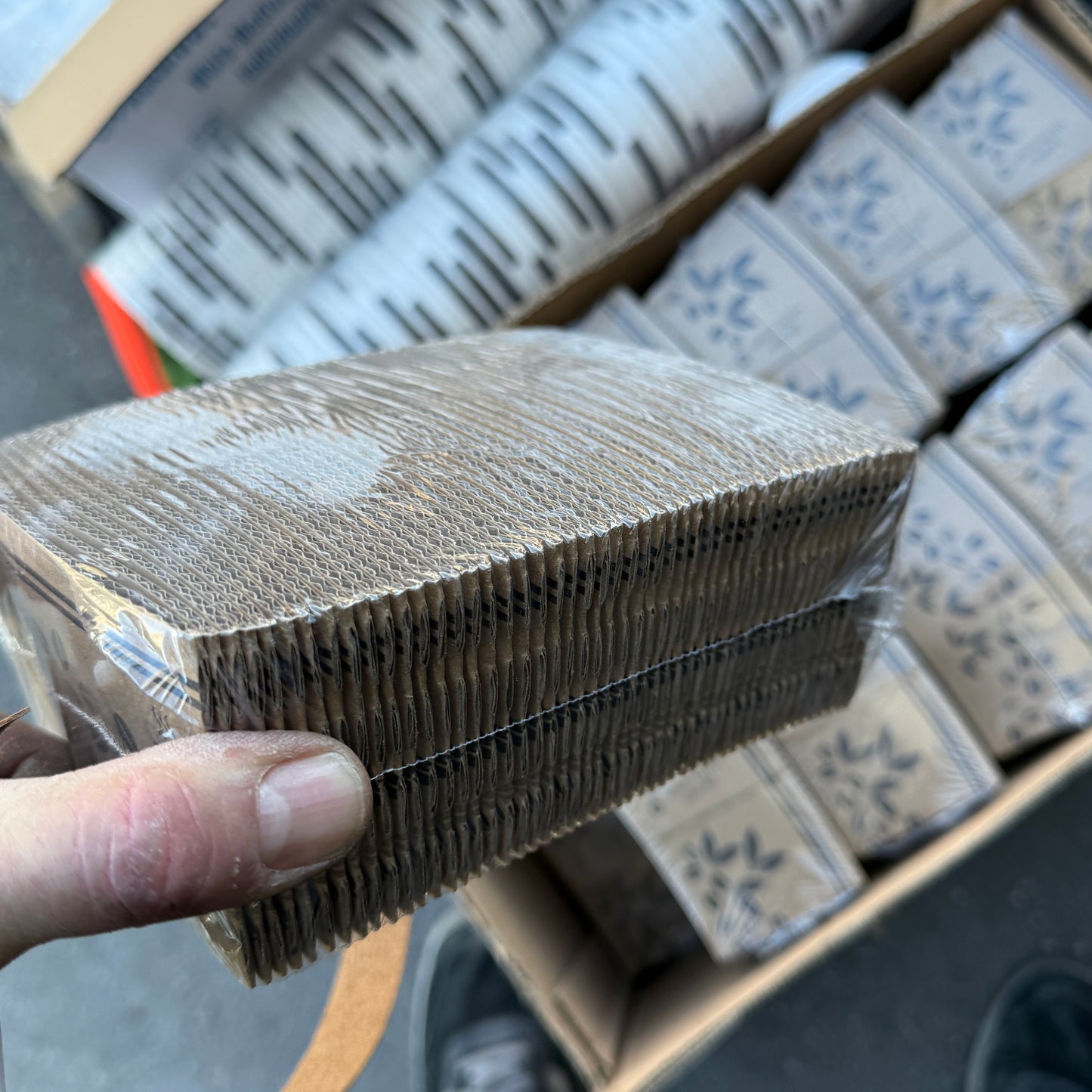 ZA@ Pallet of MIXED Paper Cups, Brackets, Fenders, Mate, Plumbing Parts, Hot Cup Sleeves, Bike Fender, & MORE! (AS-IS)