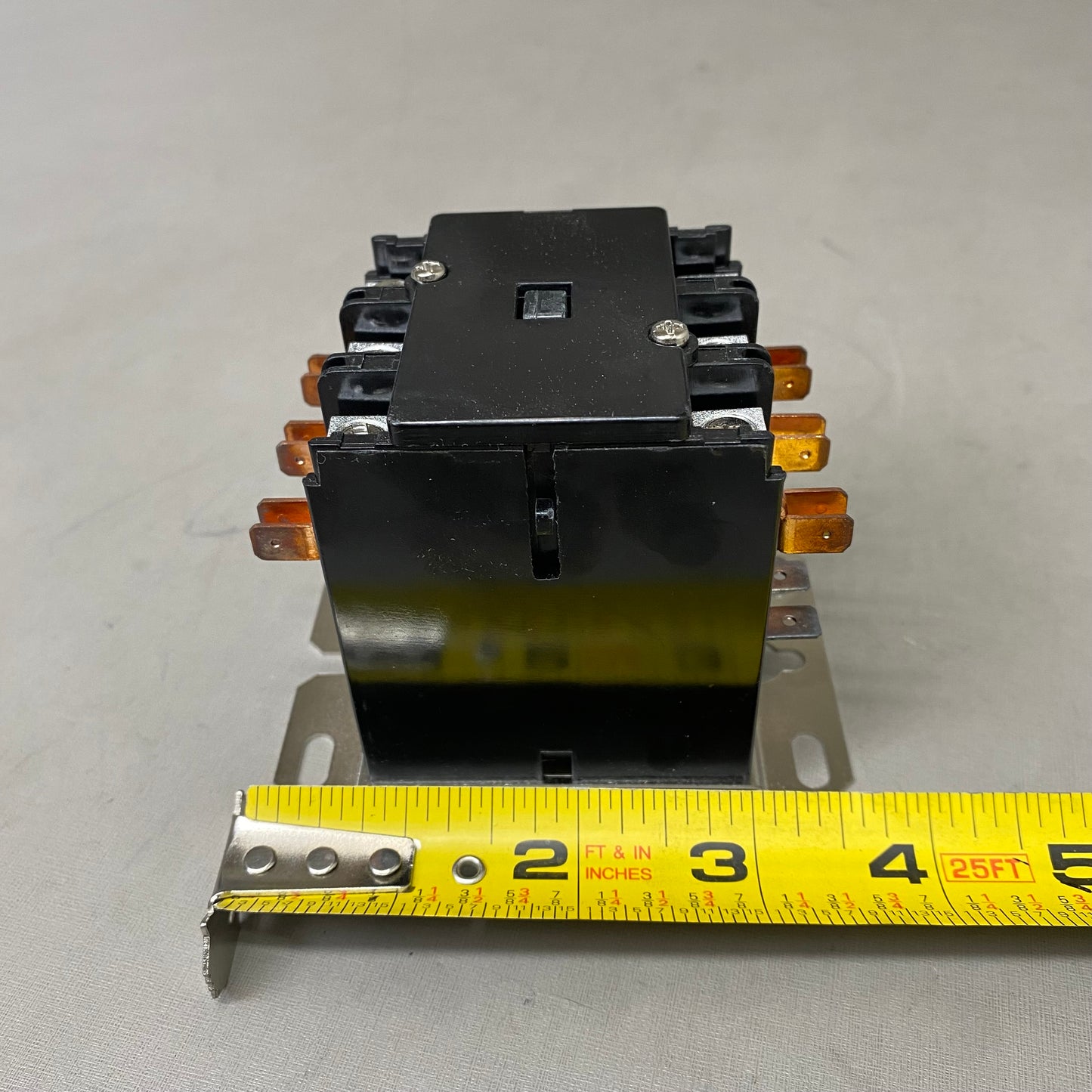 JARD Definite Purpose Contactor W/ Lugs For Electric Heating  3 poles, 24V 17335