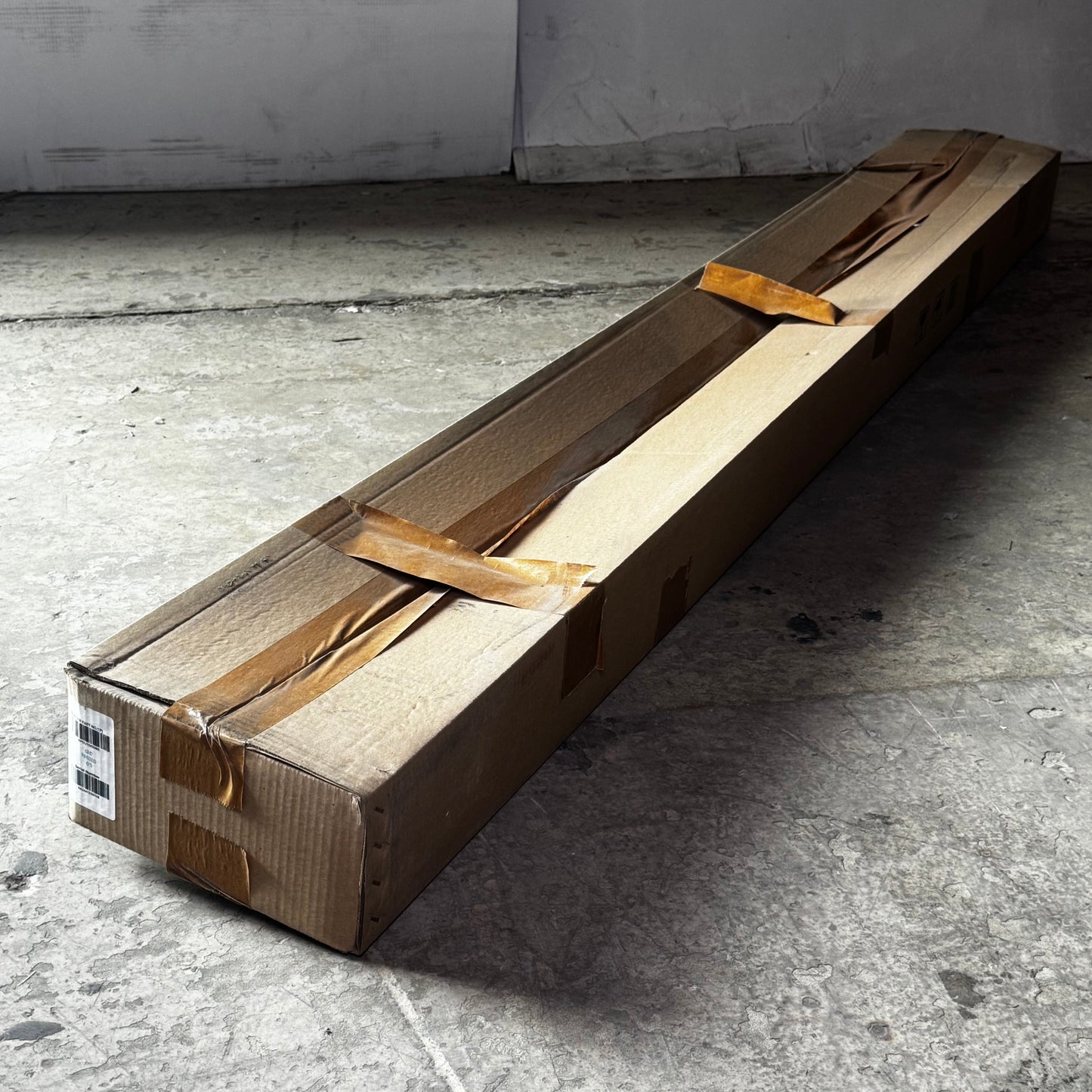 APC Power Distribution Units Input 200-240/346-415VAC  74"L Black SE26048M-0061-C