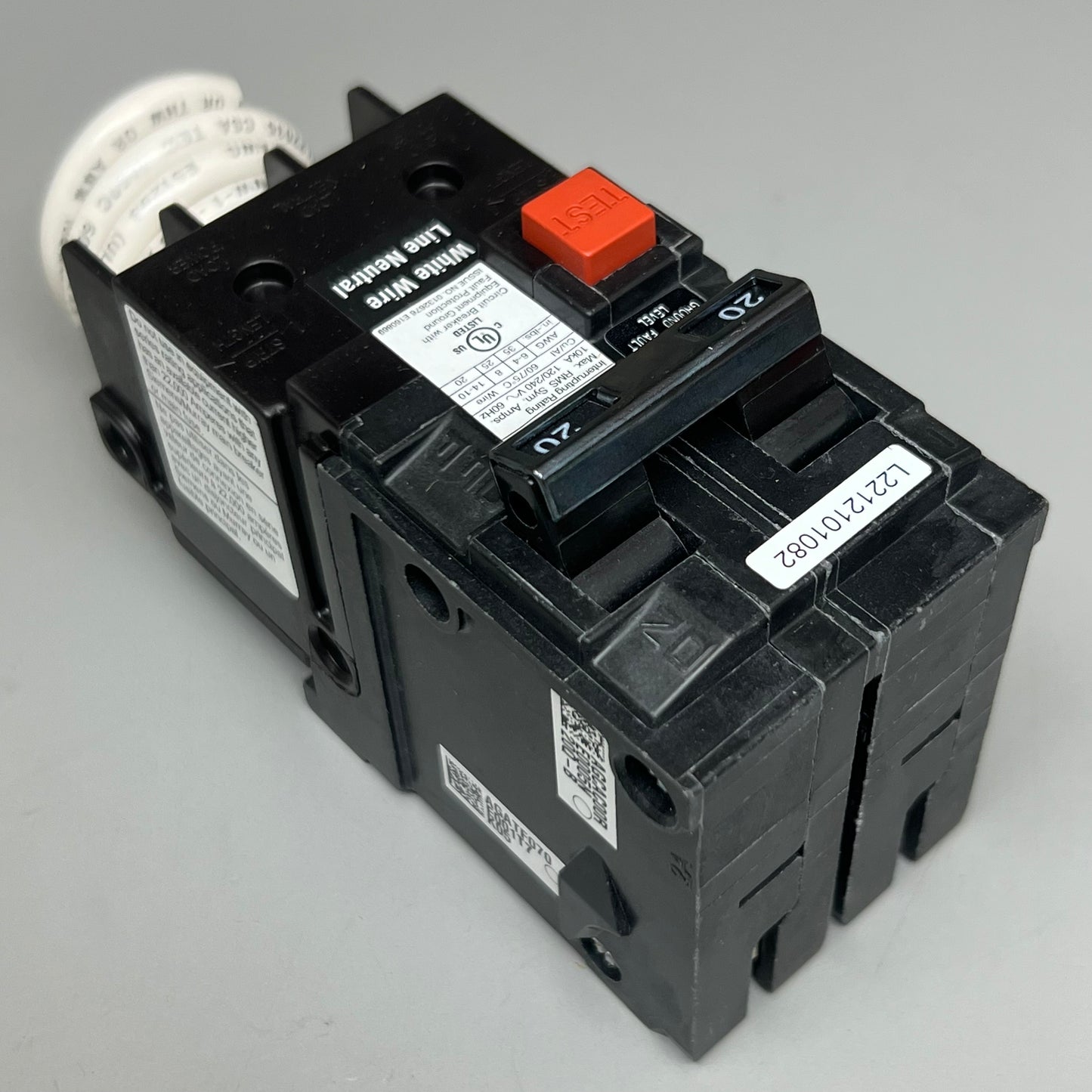 SIEMENS 20A Circuit Breaker w/ Equipment Ground Fault Protection 20A-120/240V QE220