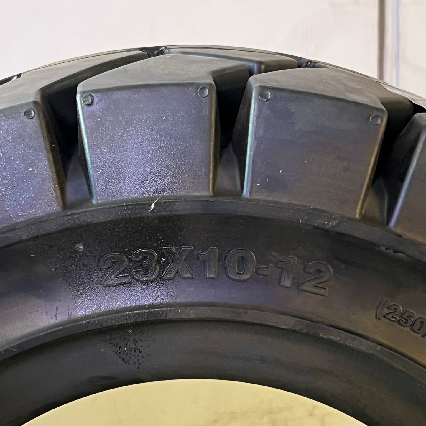 MAXAM Forklift Tire Sz 23x10-12 MS701+TR