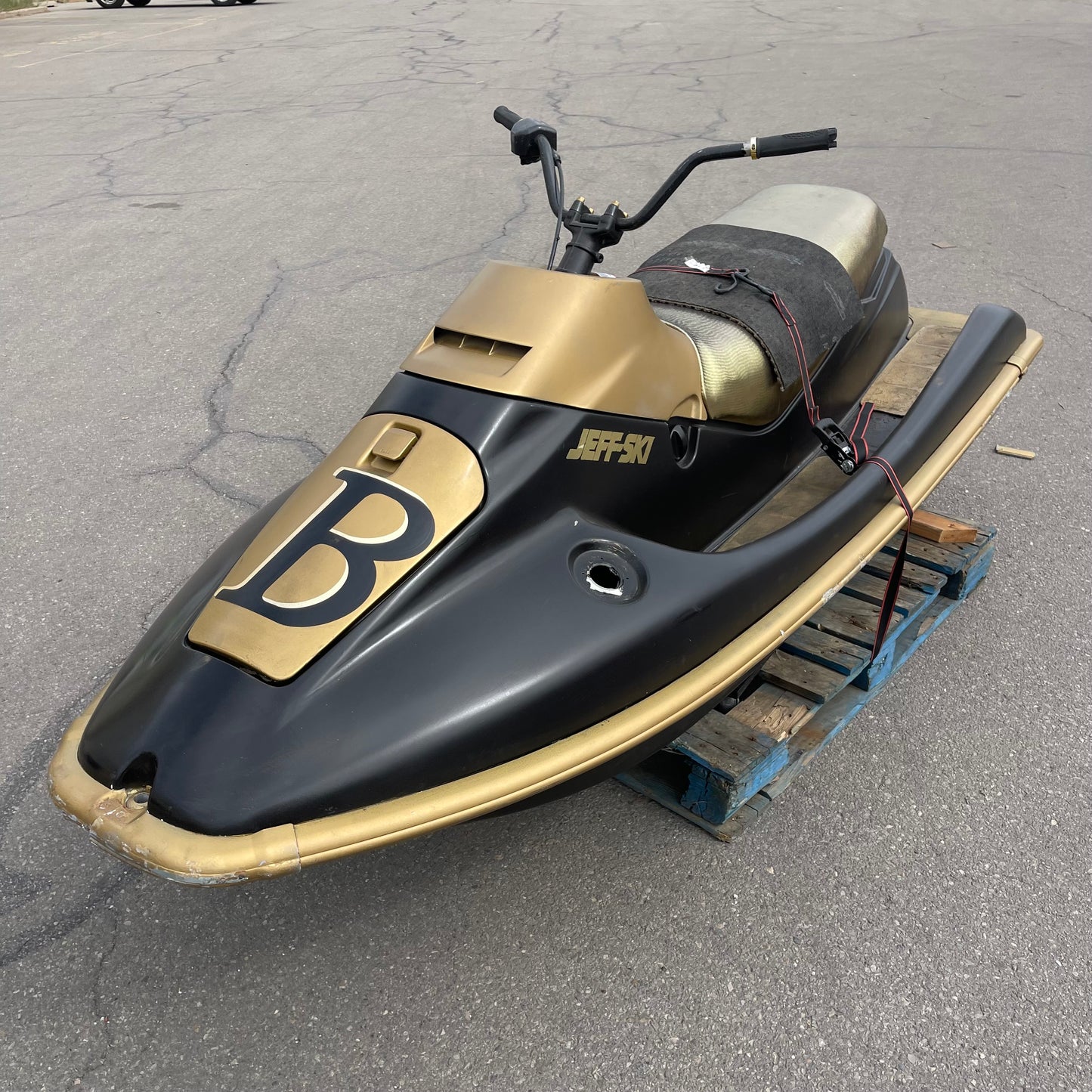 Z@ KAWASAKI Personal Watercraft (Waverunner/Jet Ski/Sea-Doo) Black & Gold w/ Custom "Jeff-Ski" Print (AS-IS)