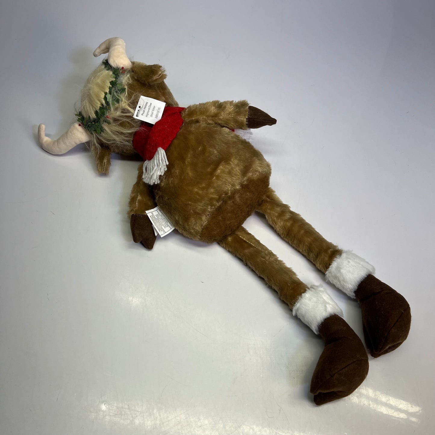 GERSON Plush Holiday Highland Cow Shelf Sitter 24" Light Brown 2801210