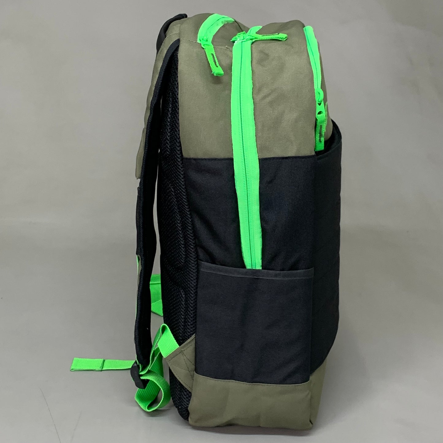 SKULLCANDY Heavy Duty Backpack 18" x 12" Green/Black SKDY1153