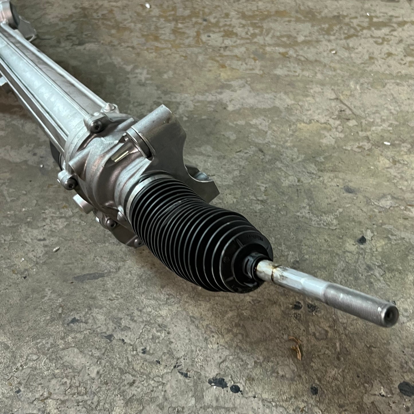 MOPAR Ram Rack And Pinion Gear 68631346AA (AS-IS, This Has a Little Scratches)