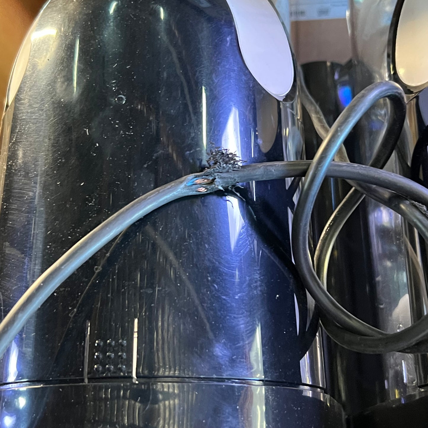 VOLLRATH Granita Machine Frozen Beverage Dispenser 1.58 Gal Bowls VCBA128-302 (AS-IS, Damage to the ventilation grille)