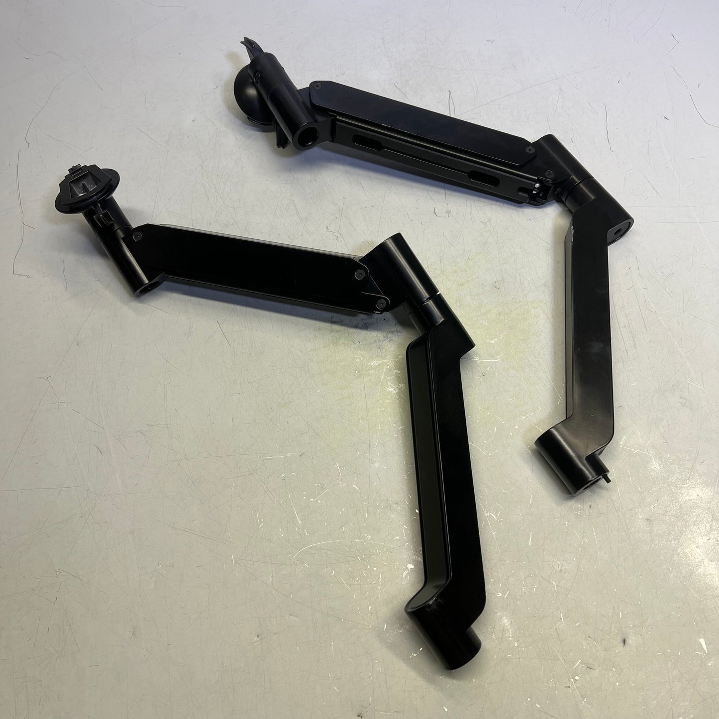 ZA@ CHEIF Monitor Arm Mount Fits 10-32" Screens 15lb Per Screen DMA2B (No Hardware) Arms Don't Close