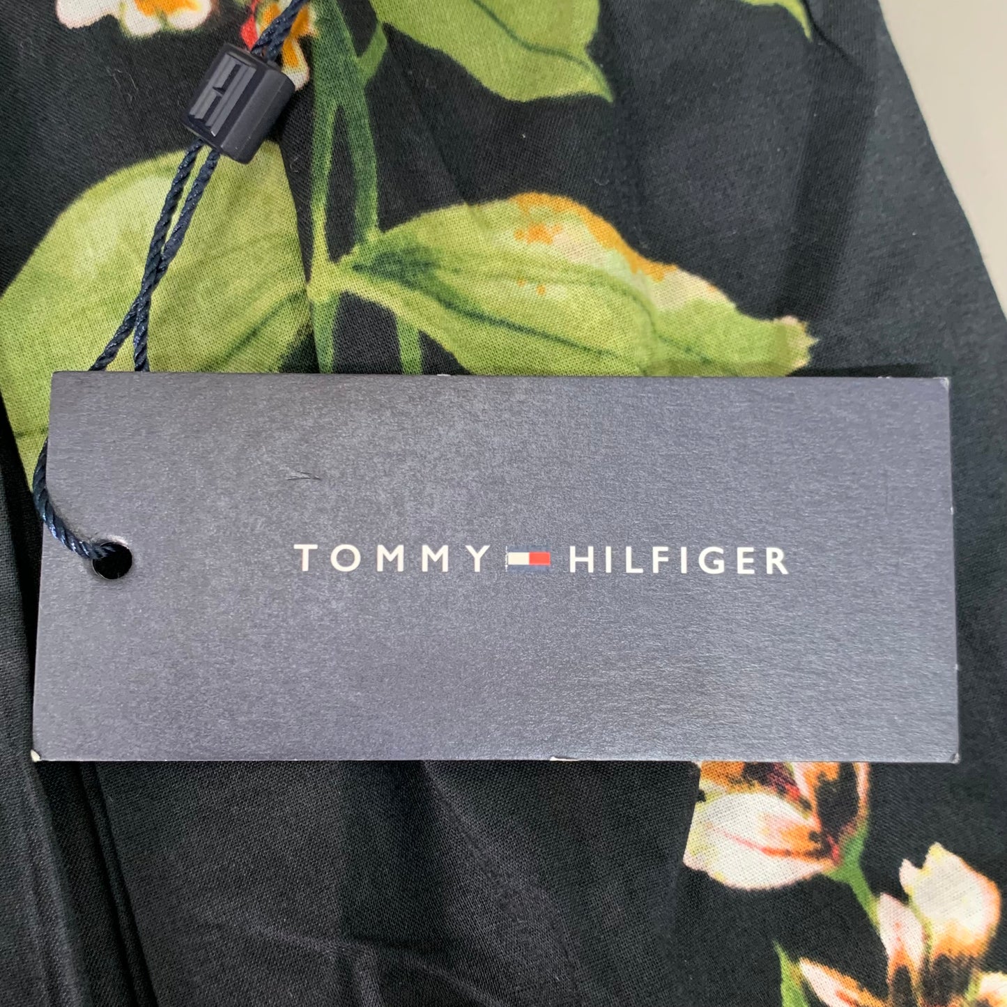 TOMMY HILFIGER Women's Garden Tour Skirt Sz-4 (Small) Black Floral T7BC0511