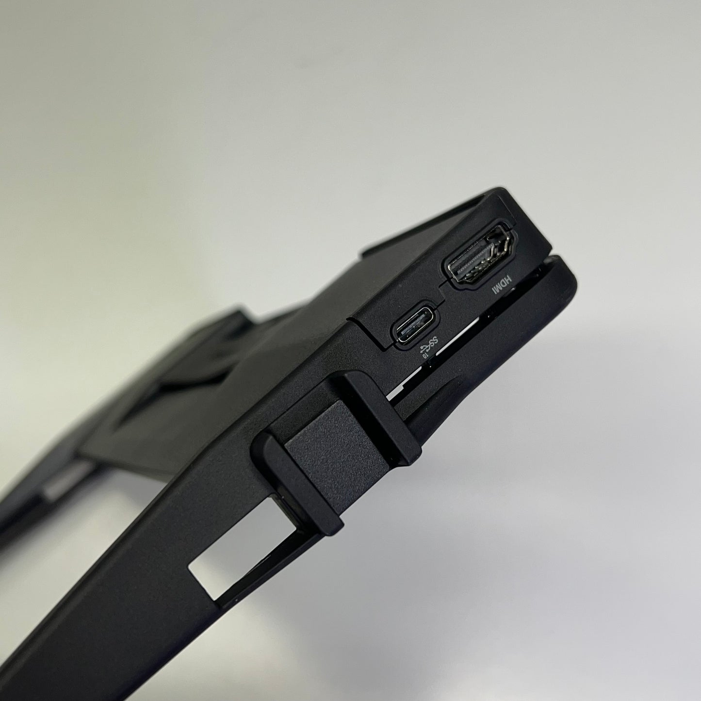 KENSINGTON  Blackbelt Rugged Case W/ CAC Reader For Surface Pro 9 K62539WW