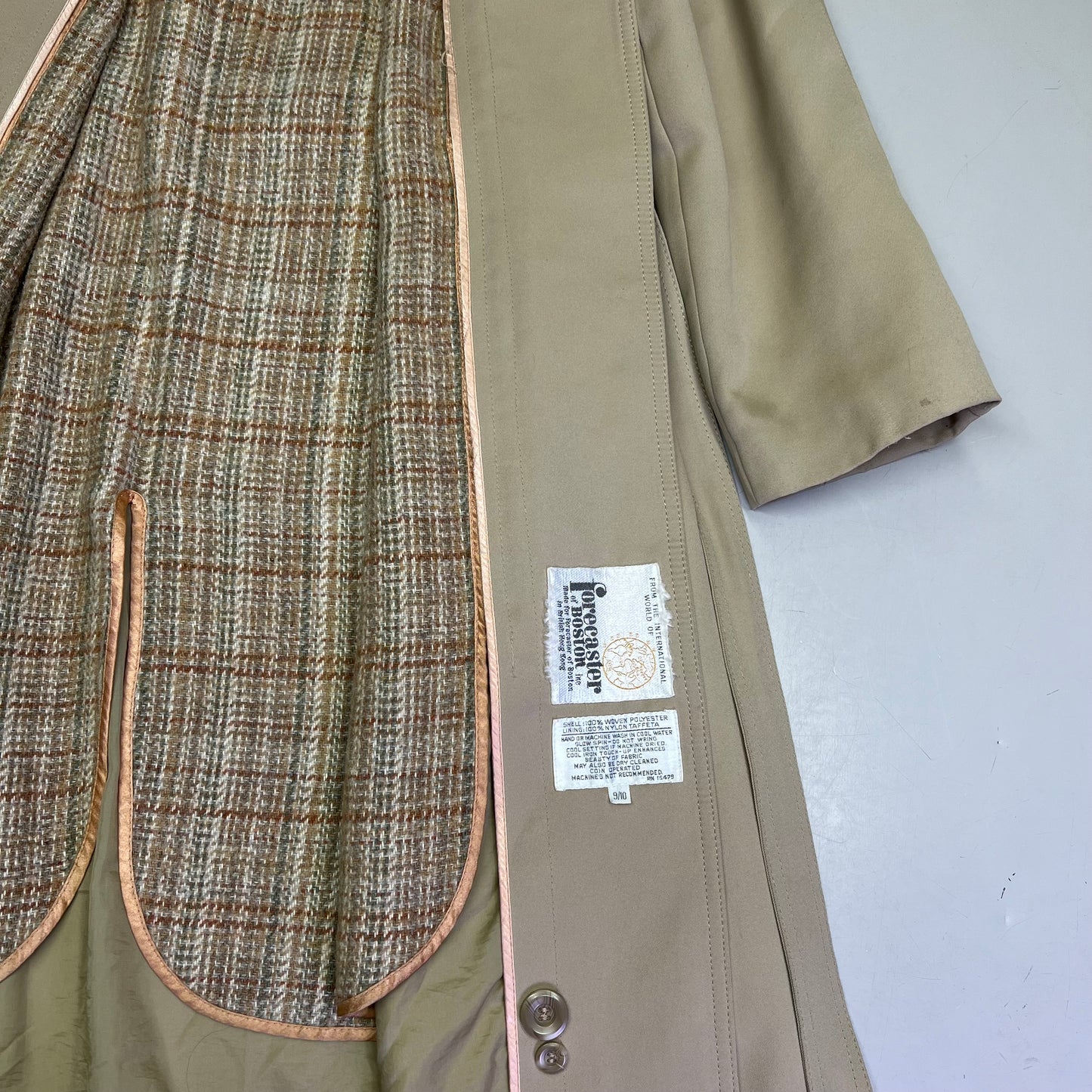 FORECASTER OF BOSTON Zip Out Liner Trench Coat Women's Sz 9/10 Khaki (Used)