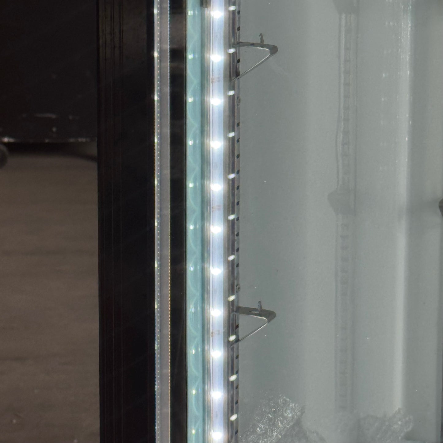 ZA@ Pallet of AVANTCO Merchandiser Refrigerator Sz 30"W x 78"L x 80"H, 178GD69HCB (AS-IS, Damaged)