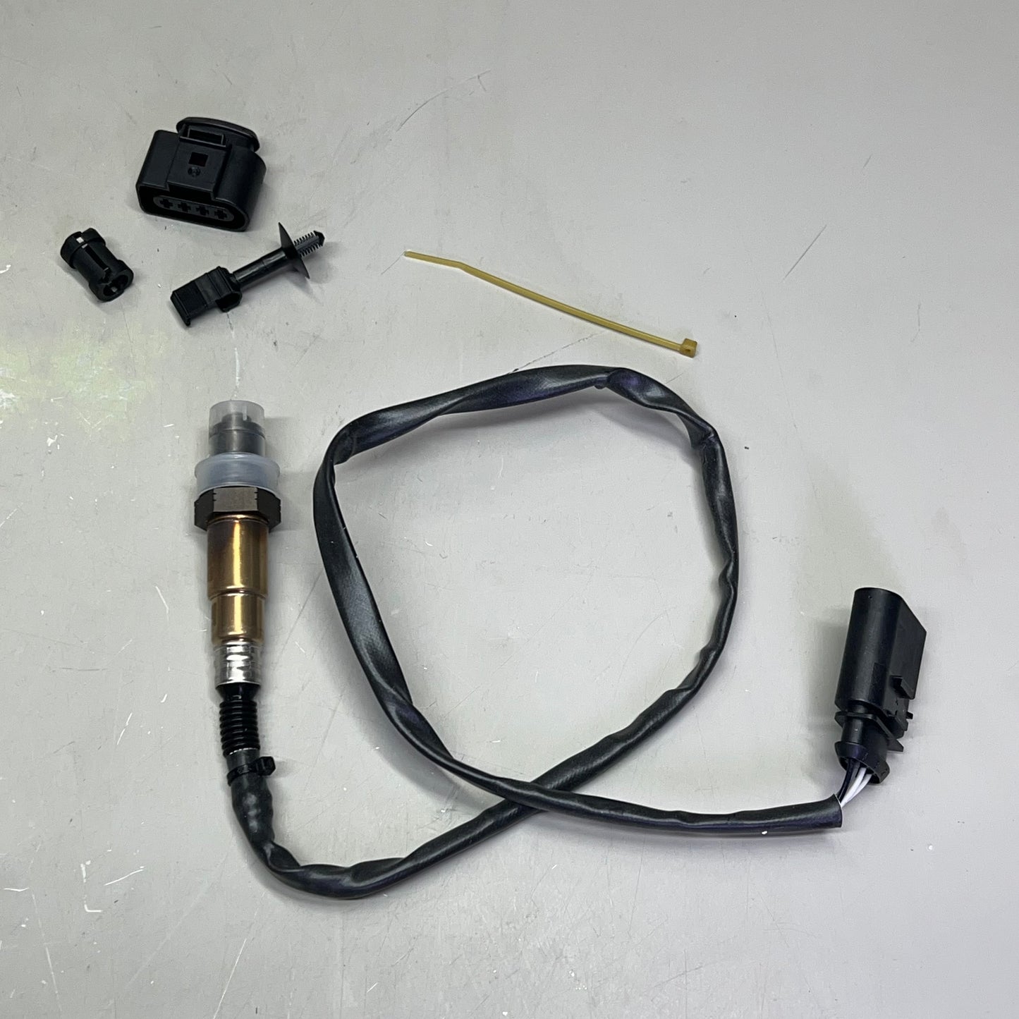 BOSCH Oxygen Sensor OE Quality For Volkswagen Jetta 16075