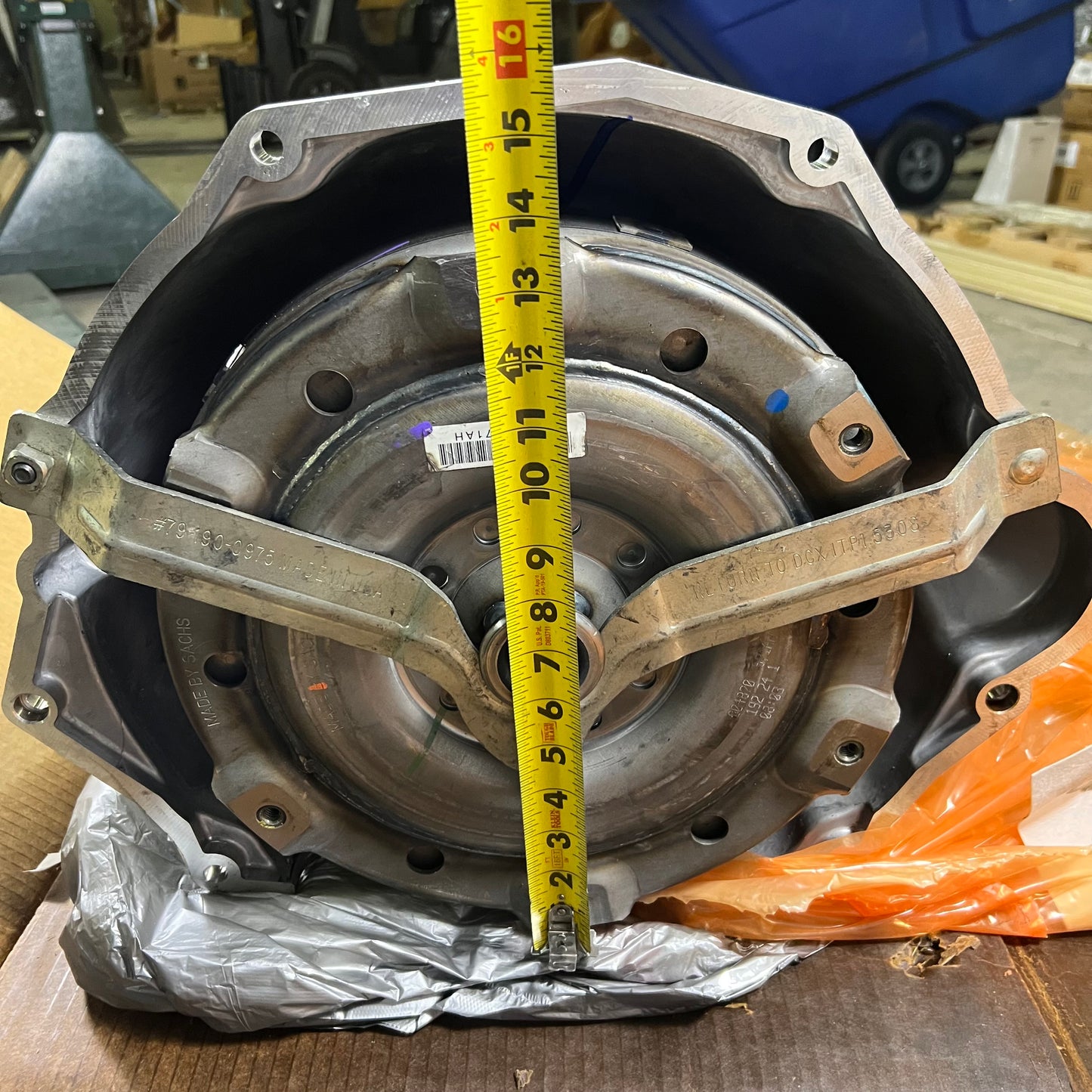ZA@ MOPAR Torque Converter Transmission Kit Sz 27" L X 15.5" H 52109056AC-001 (Used As-Is)