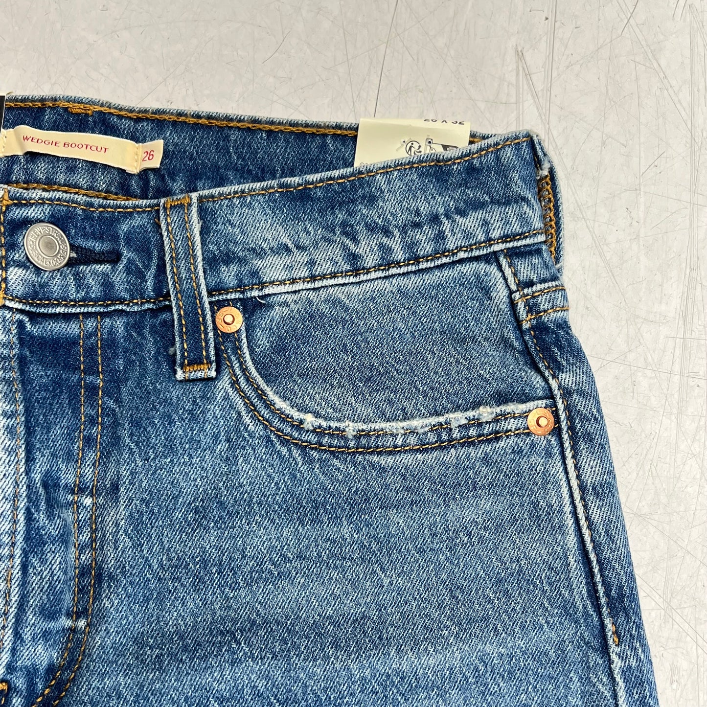 LEVIS High Rise Wedgie Bootcut Jeans Women's Sz 26x32 Fair Point Psk A87100002