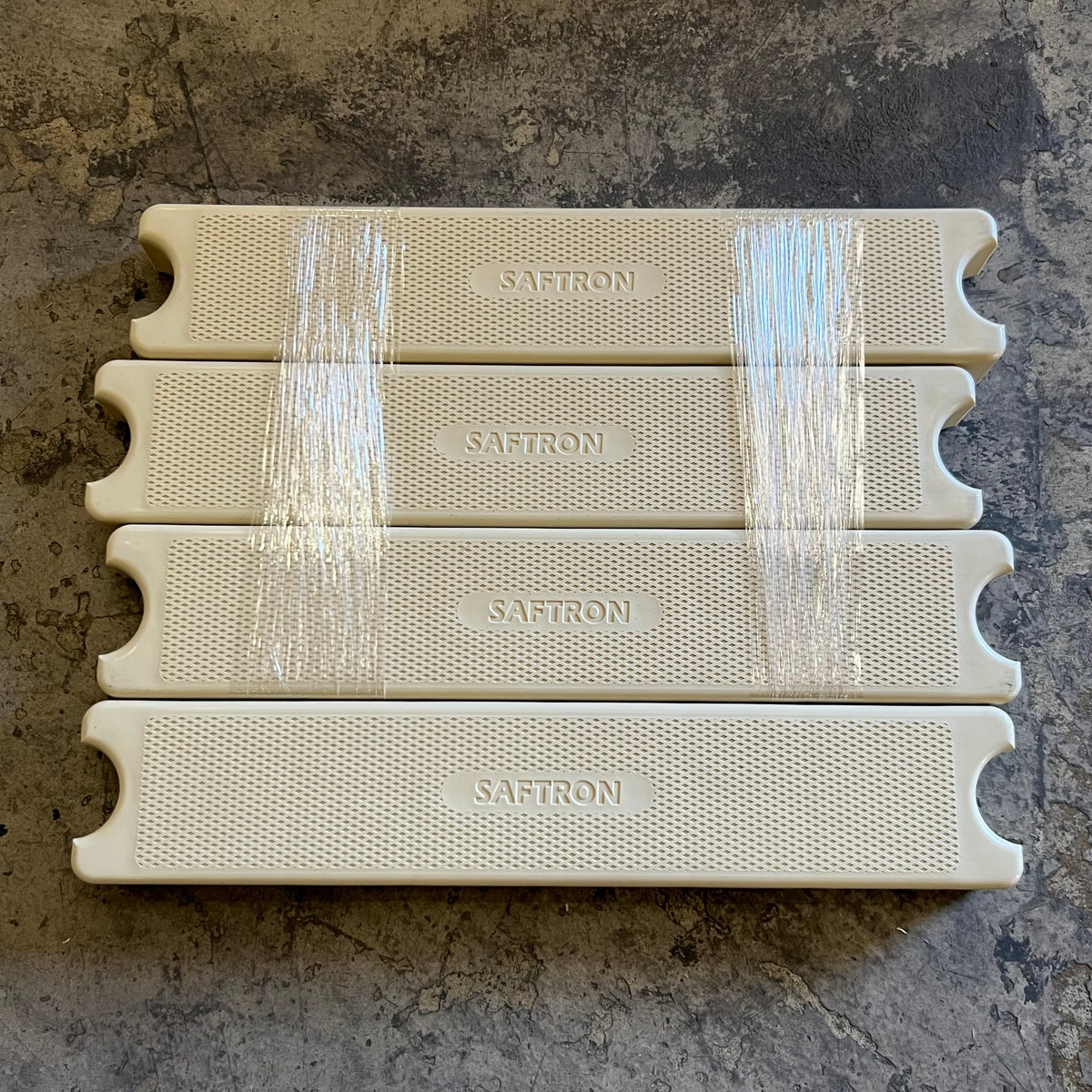 SAFTRON Pool Ladder Sz 35"L - Beige D326-SL4-B