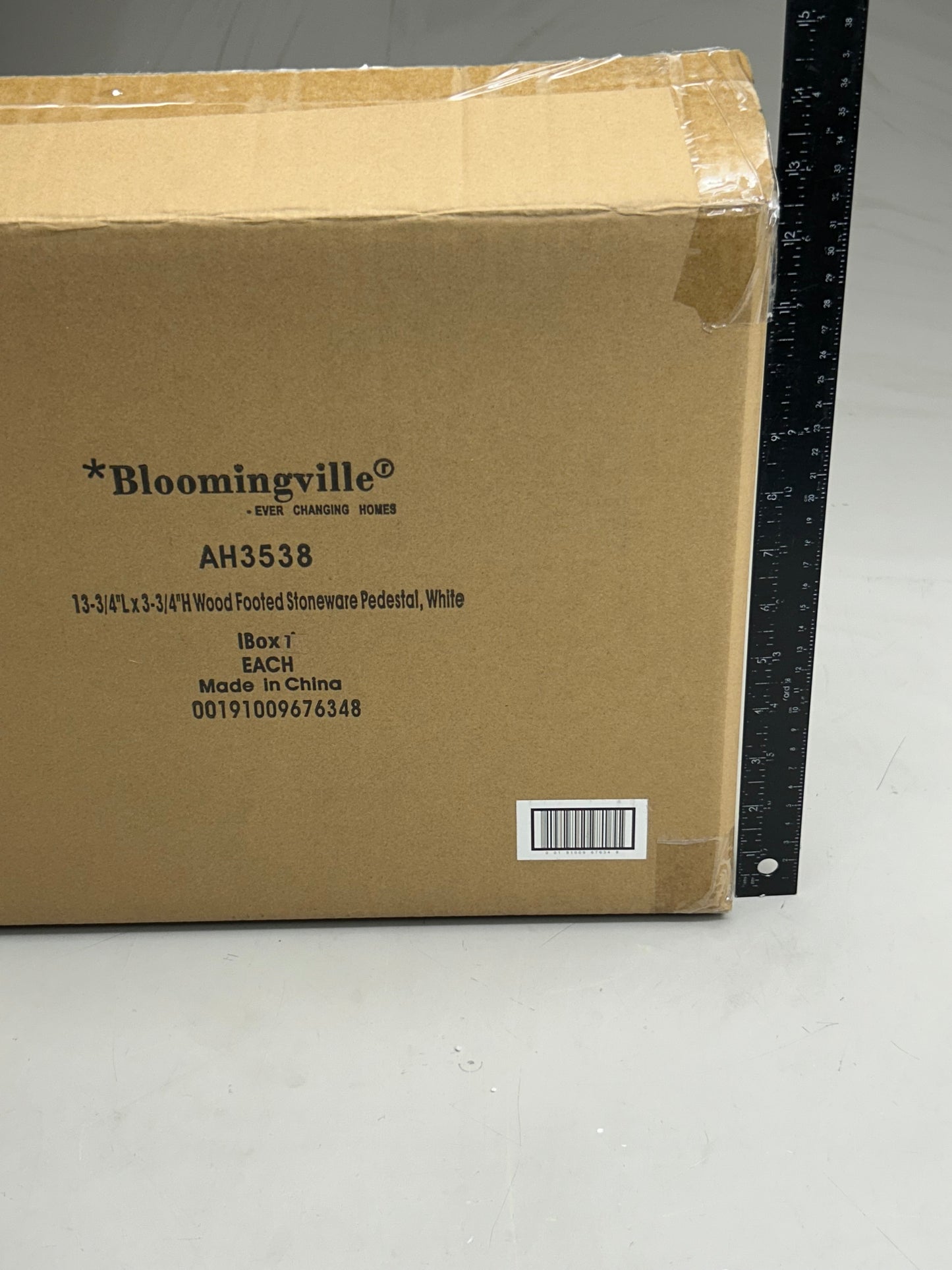 BLOOMINGVILLE Stoneware Pedestal W/ Acacia Base  14" Length White AH3538