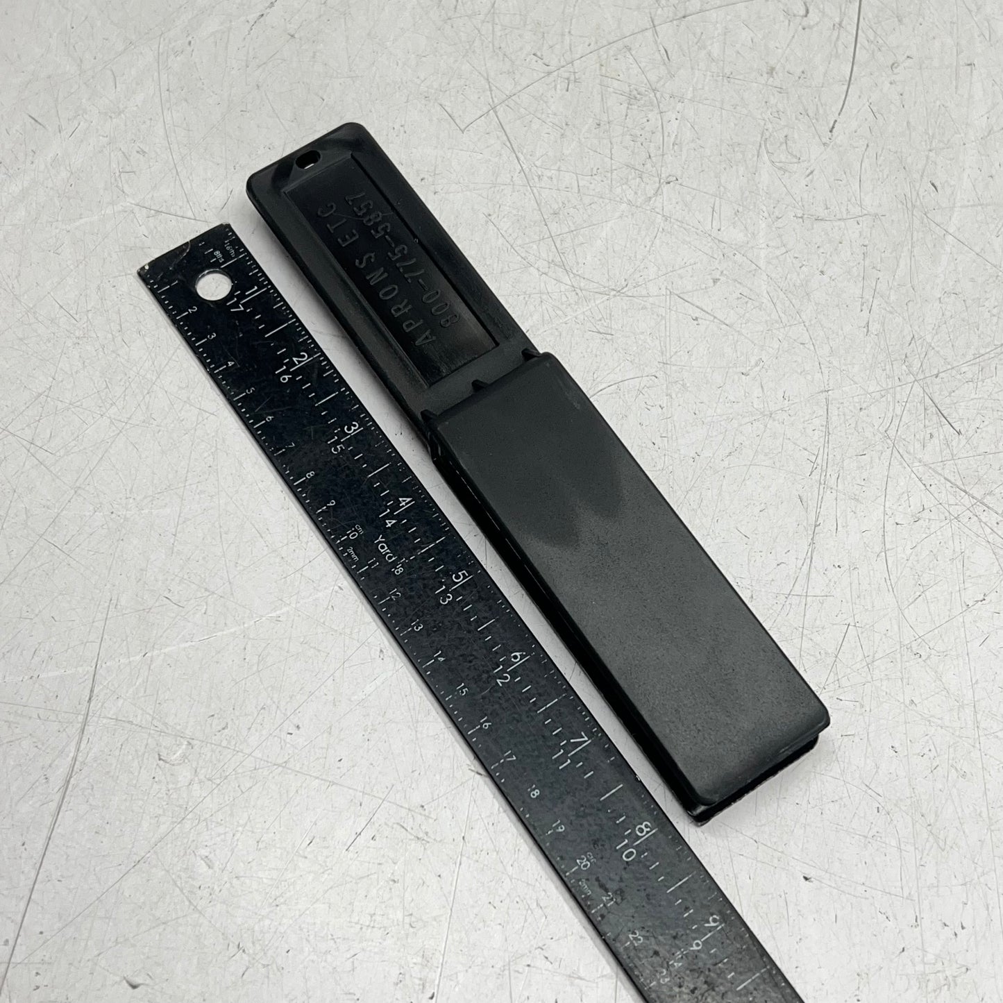 APRONS (10 PACK) High Impact Plastic Material Tote Markers  8"x1.5" Black 023B
