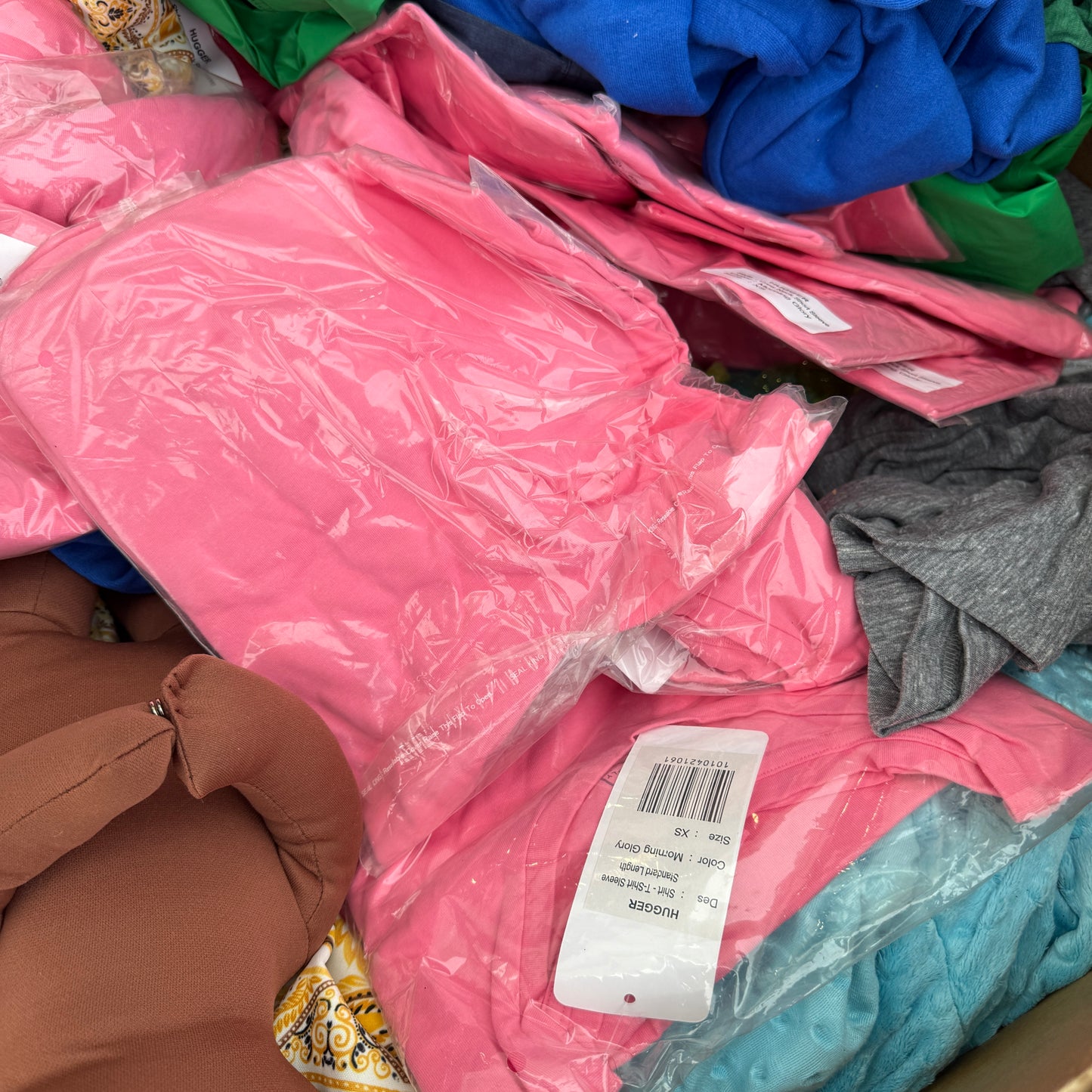 ZA@ Pallet of MIXED Men’s & Women’s Clothing & Kid’s Costumes