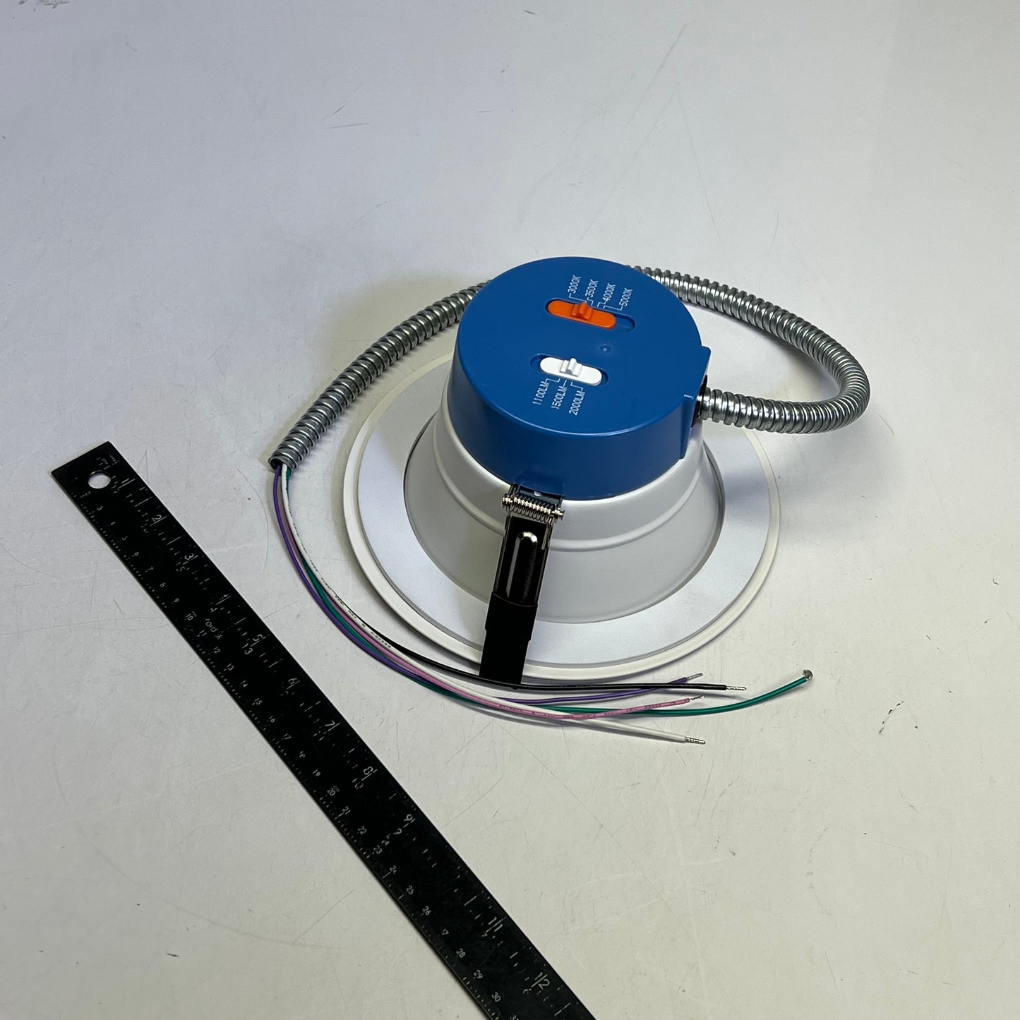 SLG LIGHTING Led Downlight 50,000 Hr 2000 Lumens White DRC 6R LS20 G1 9FSK TAA