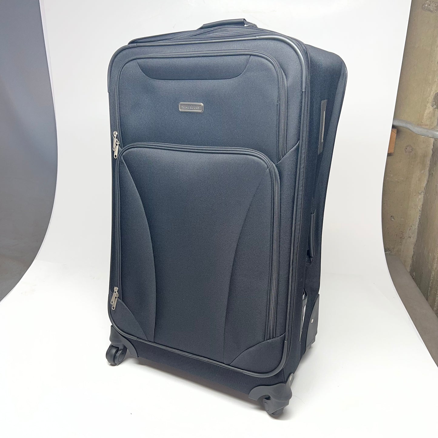 ZA@ MERCURY LUGGAGE Value Spinner Upright Durable Light Weight Luggage Bag 28" Black MRC02172 (As-Is)