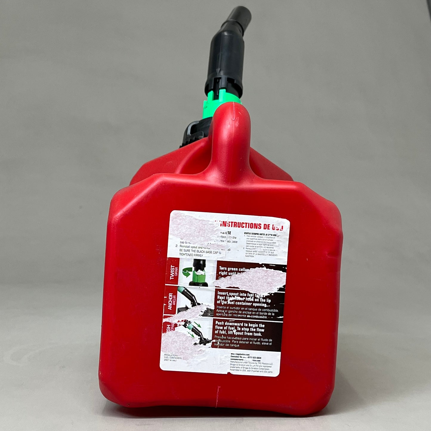 ZA@ BRIGGS & STRATTON (2 PACK) Smart-Fill Gasoline Fuel Can 1+ Gallon Comes w/ Pour Nozzle Red/Black 84013SL As-is Dirty/Damaged