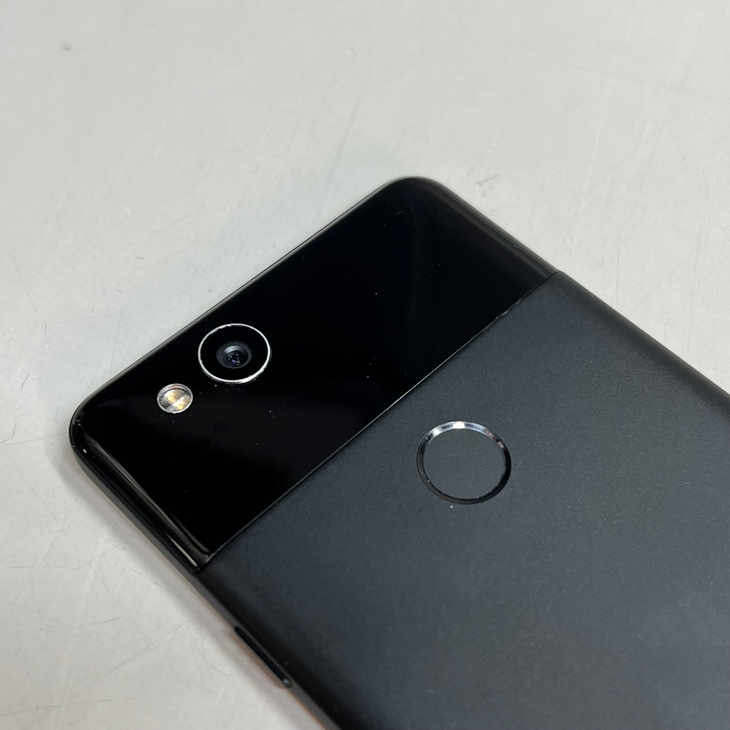 GOOGLE 2017 Pixel 2 64 GB 1080 X 1920 5″ Display Black 034107 (Very Good)