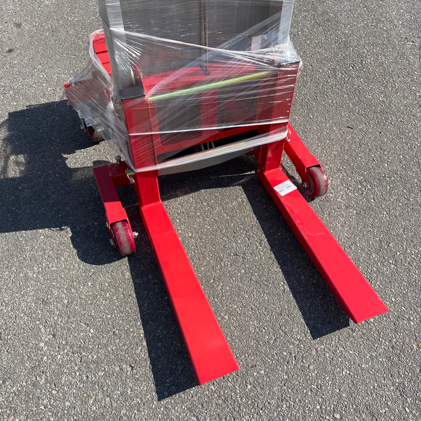 WESCO Hand Winch Lifter, Counter Balance Straddle 68"x47"x29", 500 lbs cap Red 273517 (B)