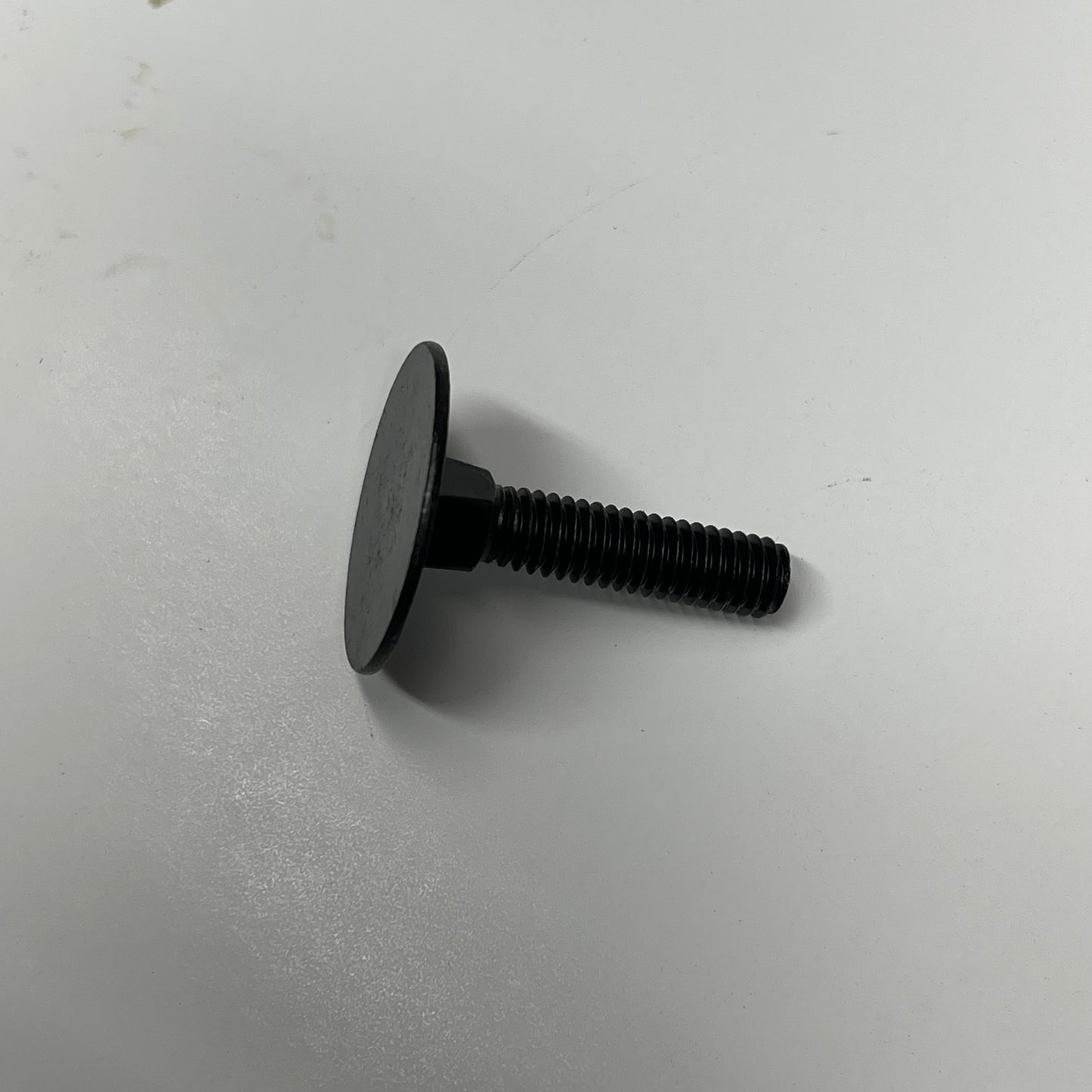TRAPCO INC (100 PACK) Elevator Bolt  5/16-18x1-1/2 Black BOEC15108