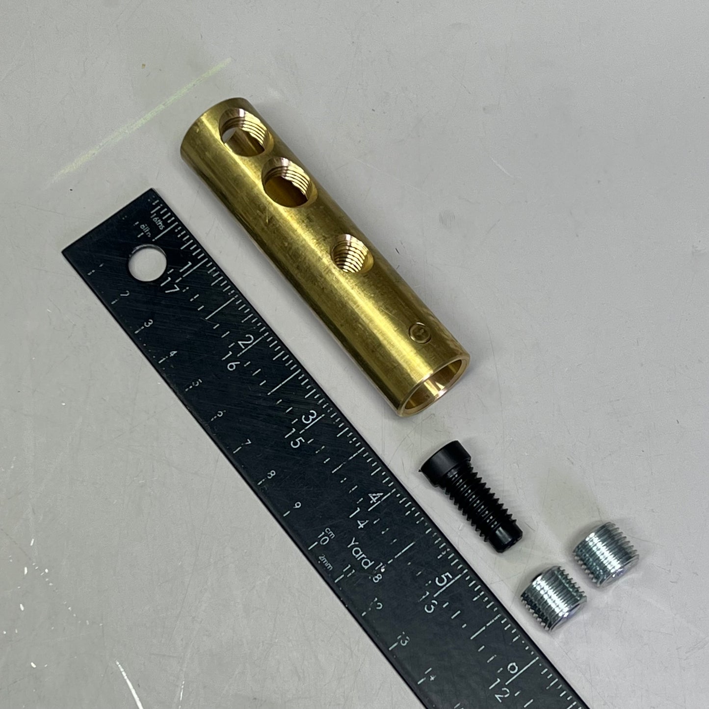 LEVITON Double Set Screw Termination Female #2 -2/0 AWG 16 Series Green 16D31-UG