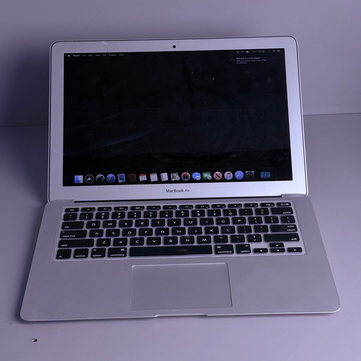 APPLE Macbook Air 13" 16GB Charger Not Included (Pre Owned, Minor Scratches)