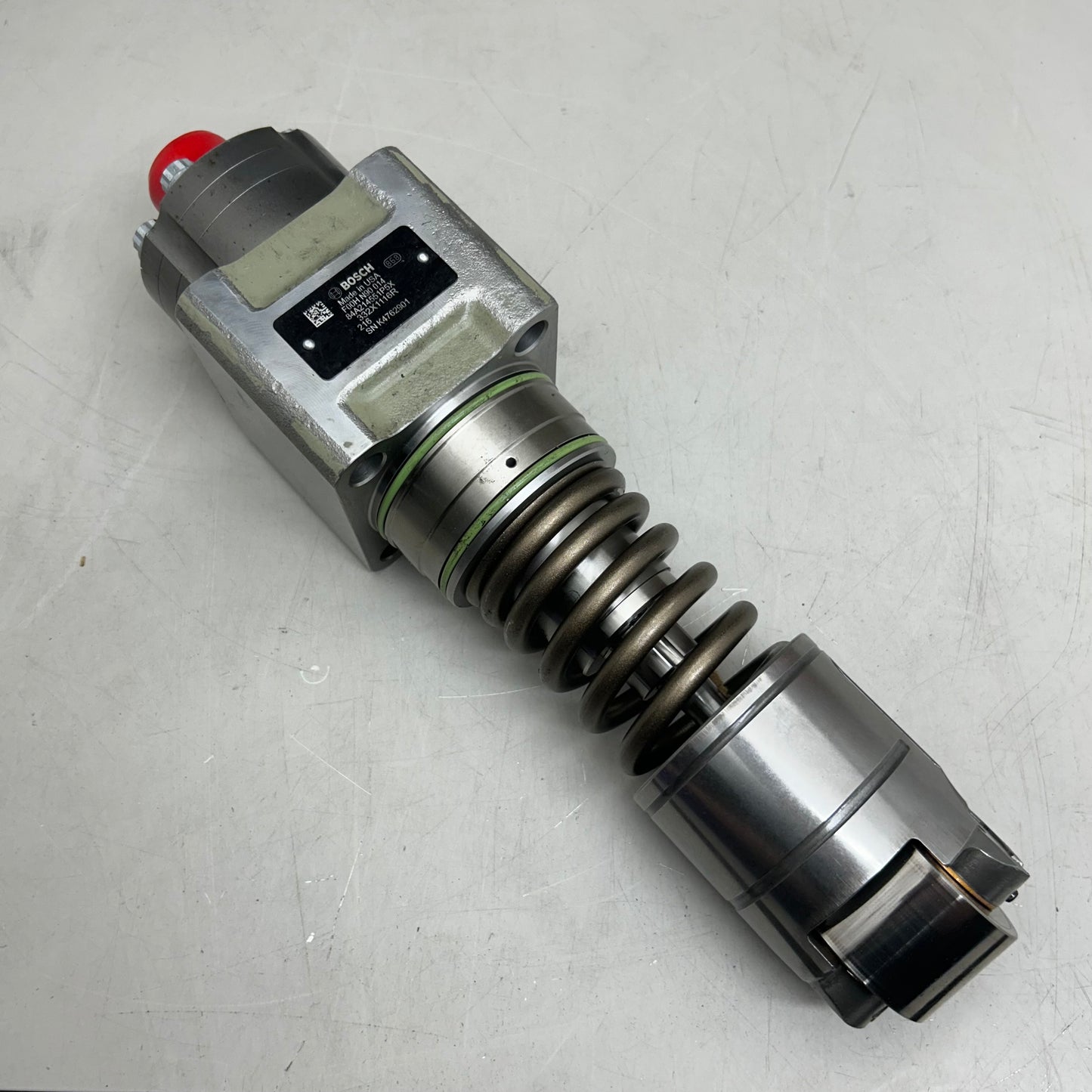 BOSCH Locomotive Fuel Injection Pump 15" Grey 332X116R (Distressed Packaging)