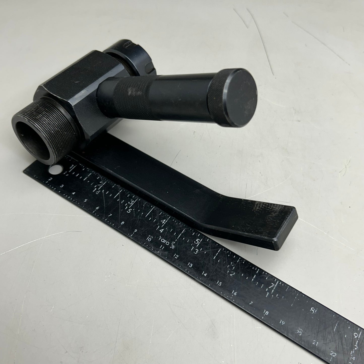 Manual High-Pressure Coning & Threading Tool  Black