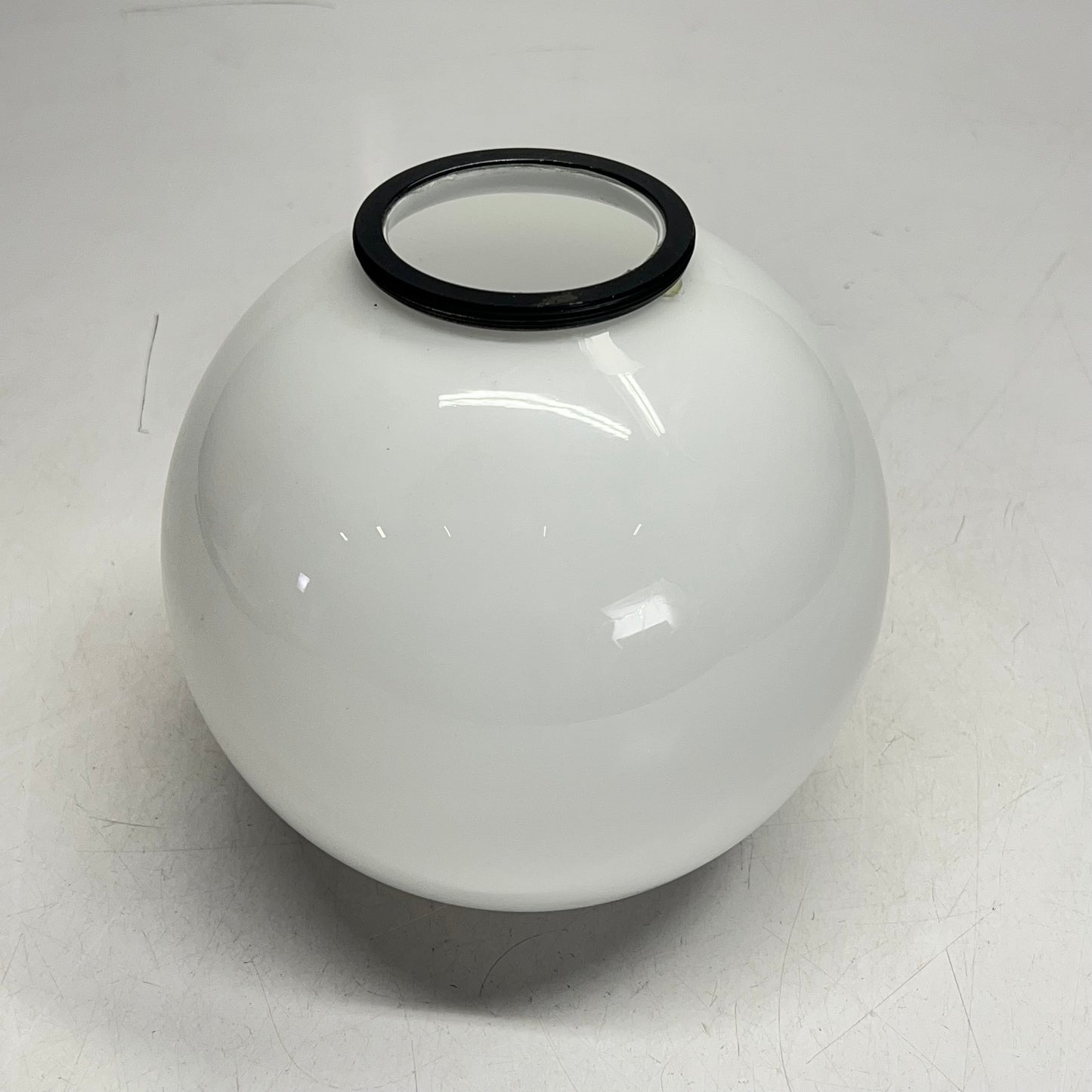 White Globe Sphere Lamp/ceiling Shade Replacement  ~7" Dia White/Black