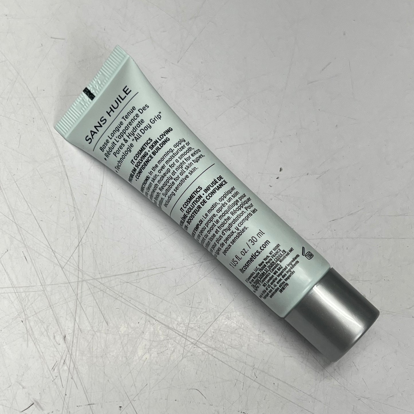 IT COSMETICS  Your Skin But Better All Day Makeup Gripping Primer Oil-free  1 oz